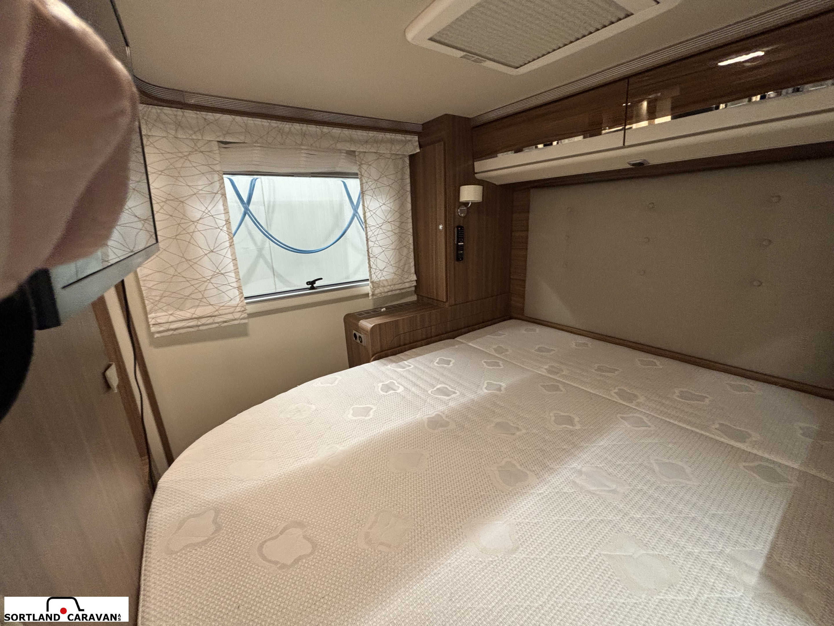 Eura Mobil IL 725 QB - Eura Mobil