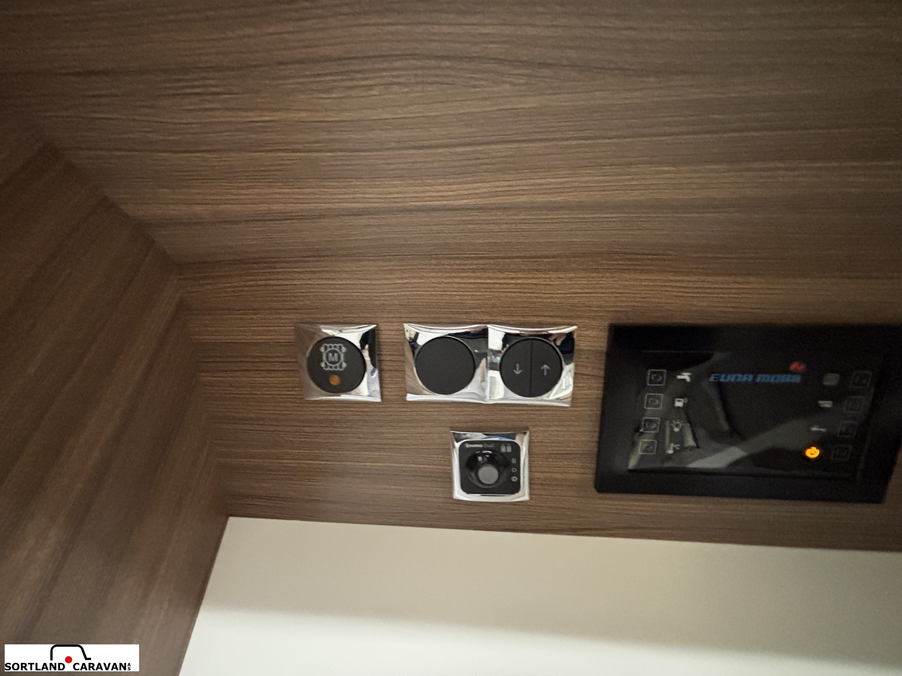 Eura Mobil IL 725 QB - Eura Mobil