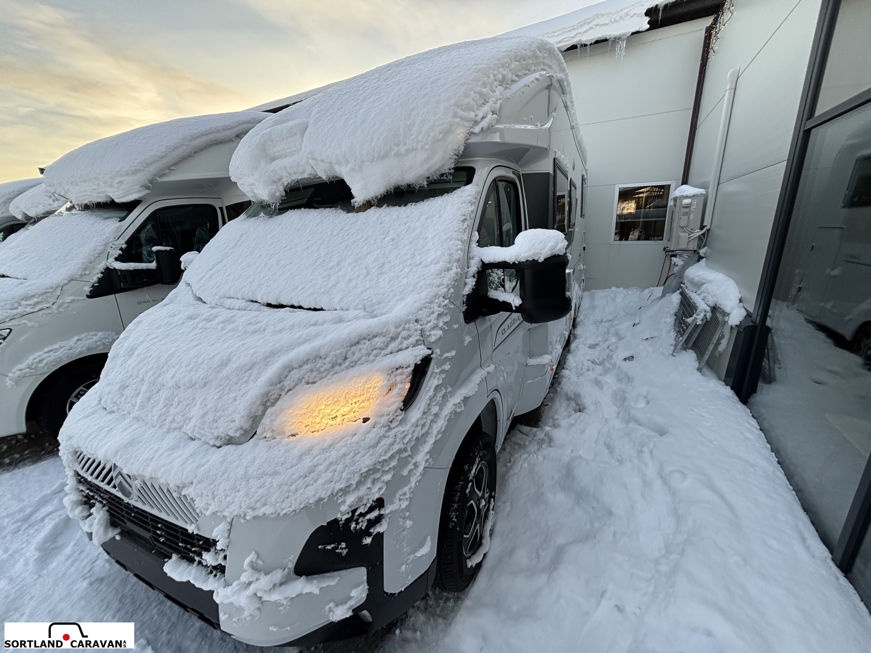 Adria CORAL AXESS 670 SL - CITROEN BlueHDi 2,2 140HP (103kW) 35L - Adria