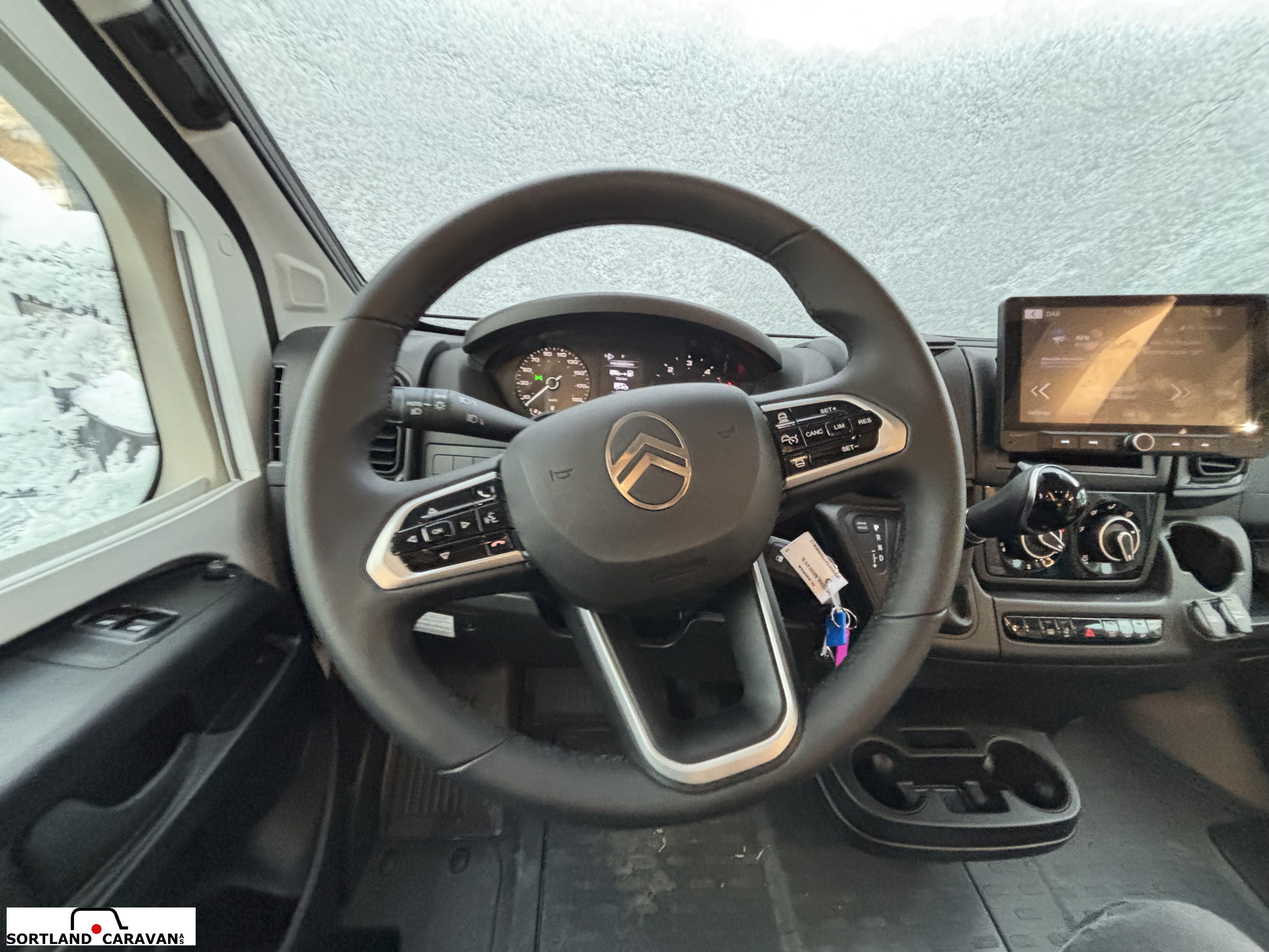 Adria CORAL AXESS 670 SL - CITROEN BlueHDi 2,2 140HP (103kW) 35L - Adria