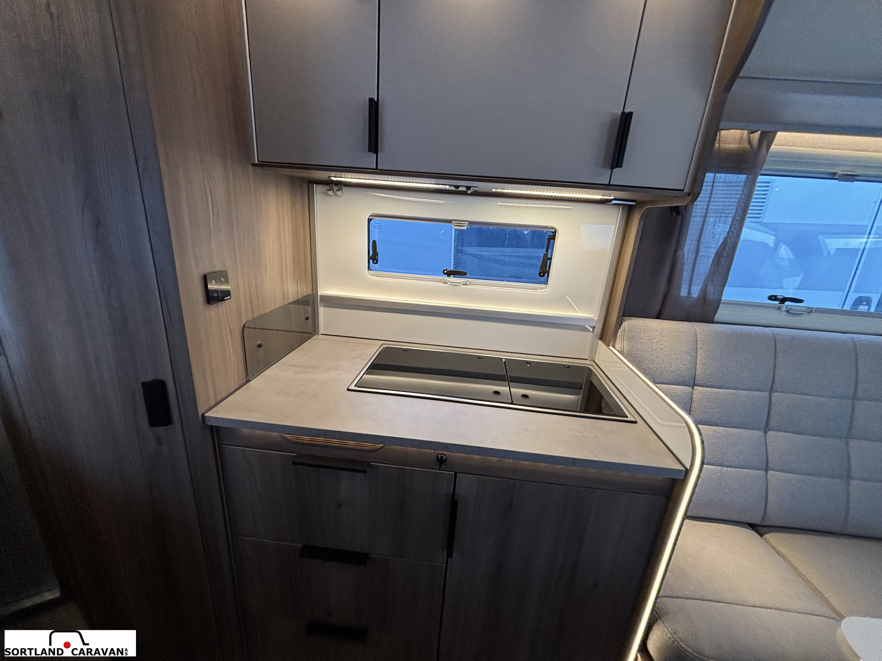 KABE TRAVEL MASTER COMPACT N720 LXL - KABE