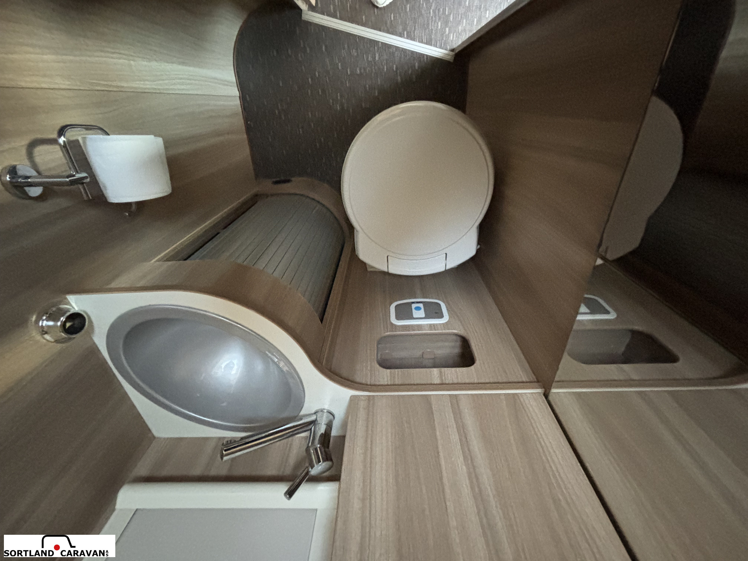 Adria SONIC 600 SC - Adria