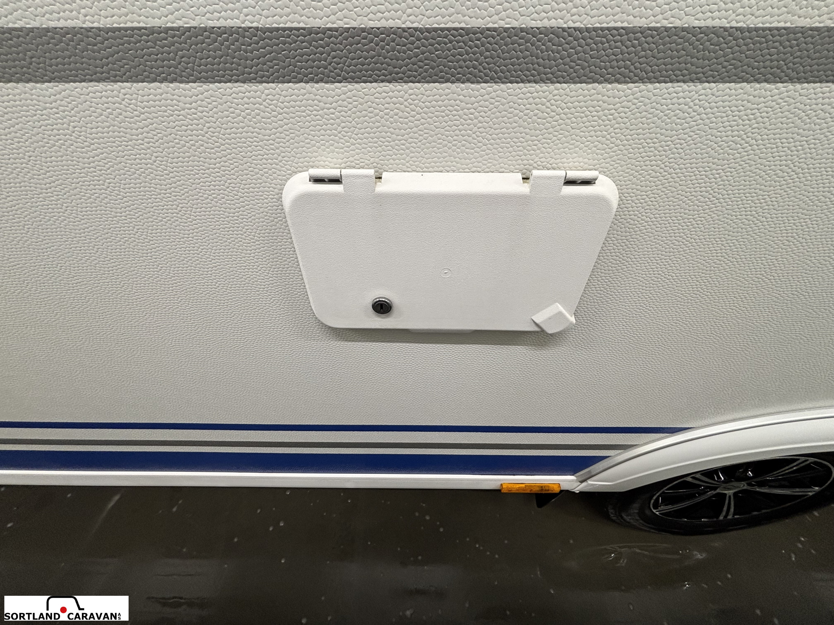 Polar Edition  590 BK - Polar