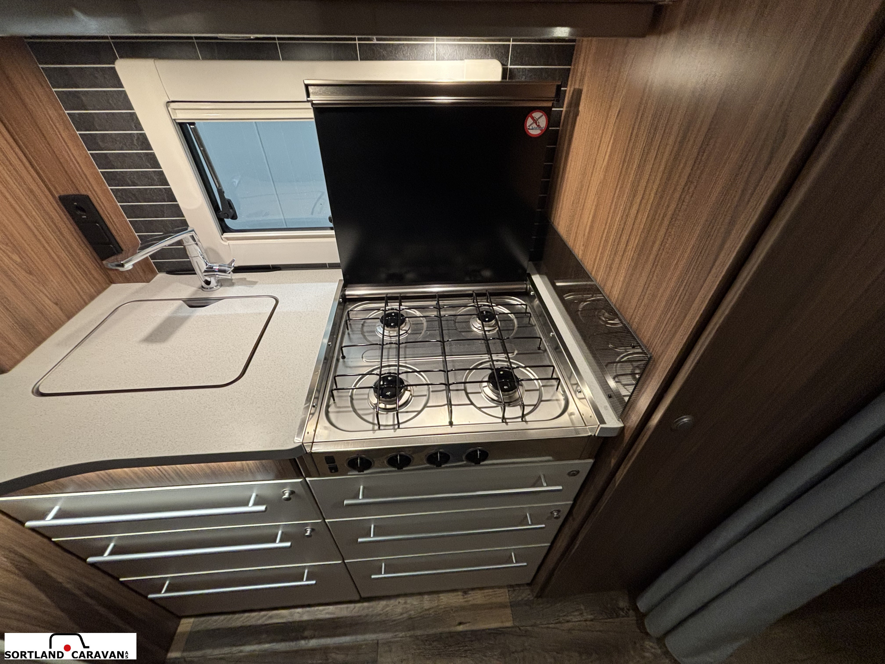 Polar Edition  590 BK - Polar