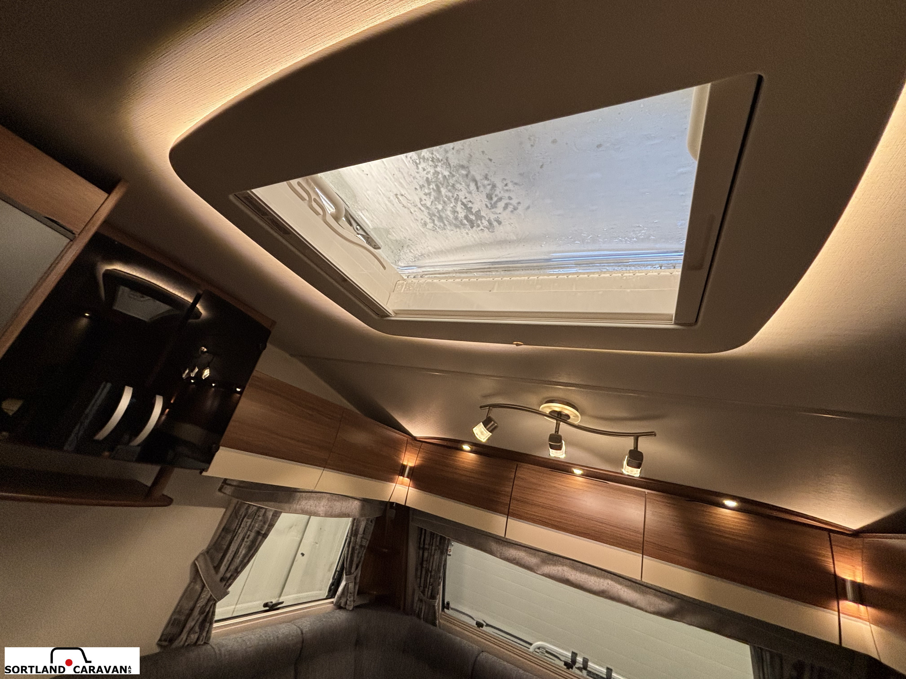 Polar Edition  590 BK - Polar