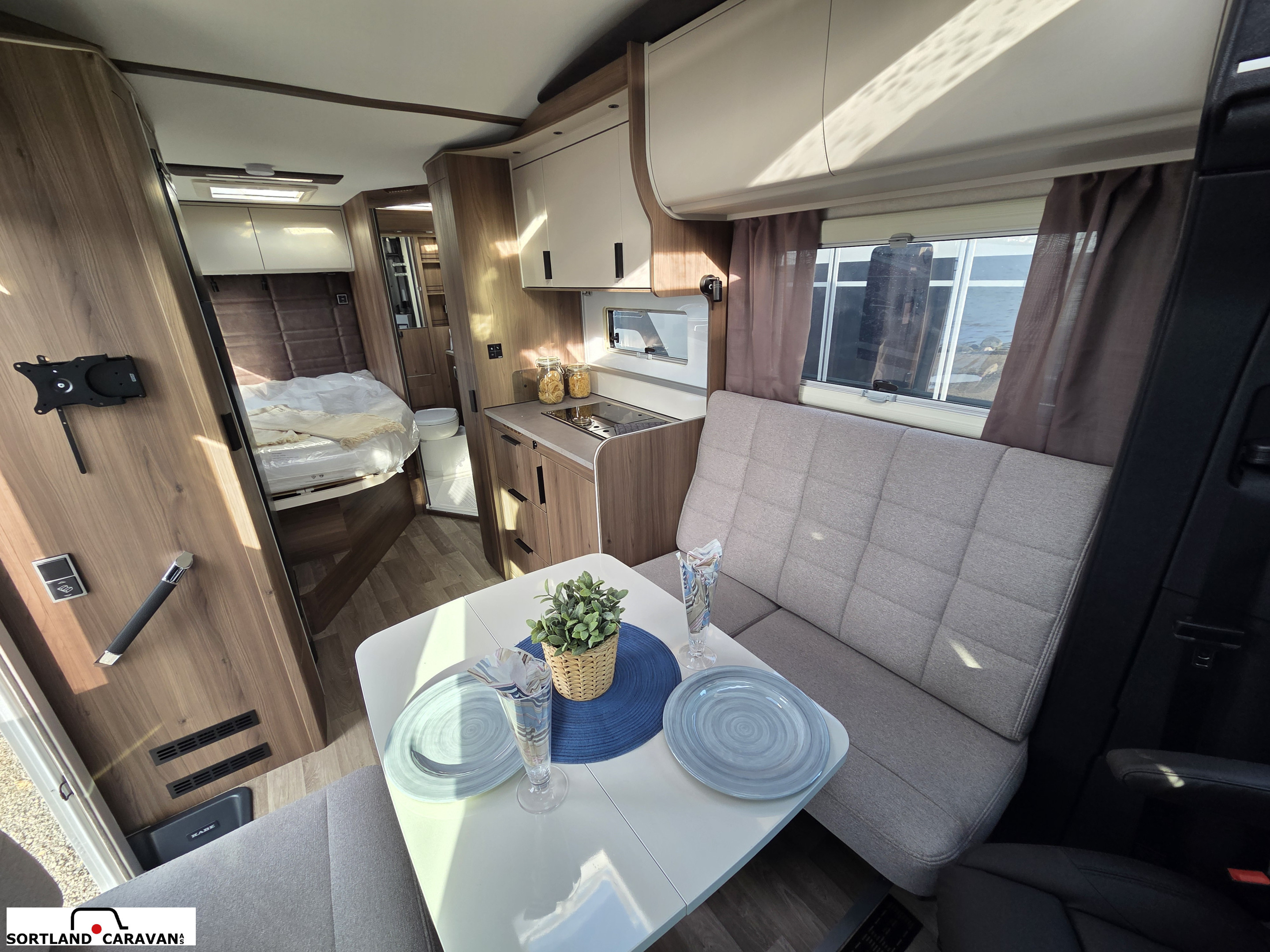 KABE TRAVEL MASTER COMPACT N720 LXL - KABE