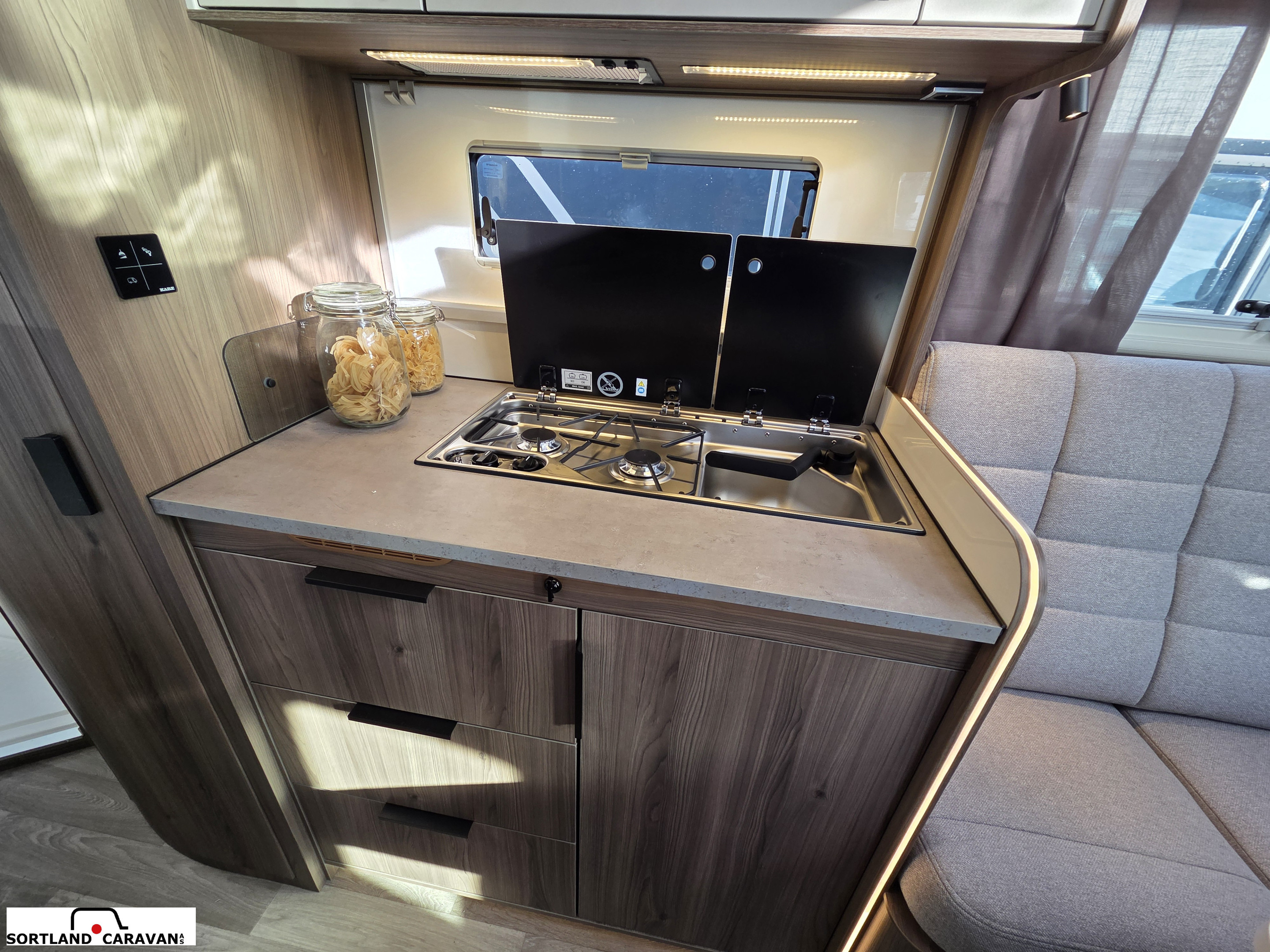 KABE TRAVEL MASTER COMPACT N720 LXL - KABE