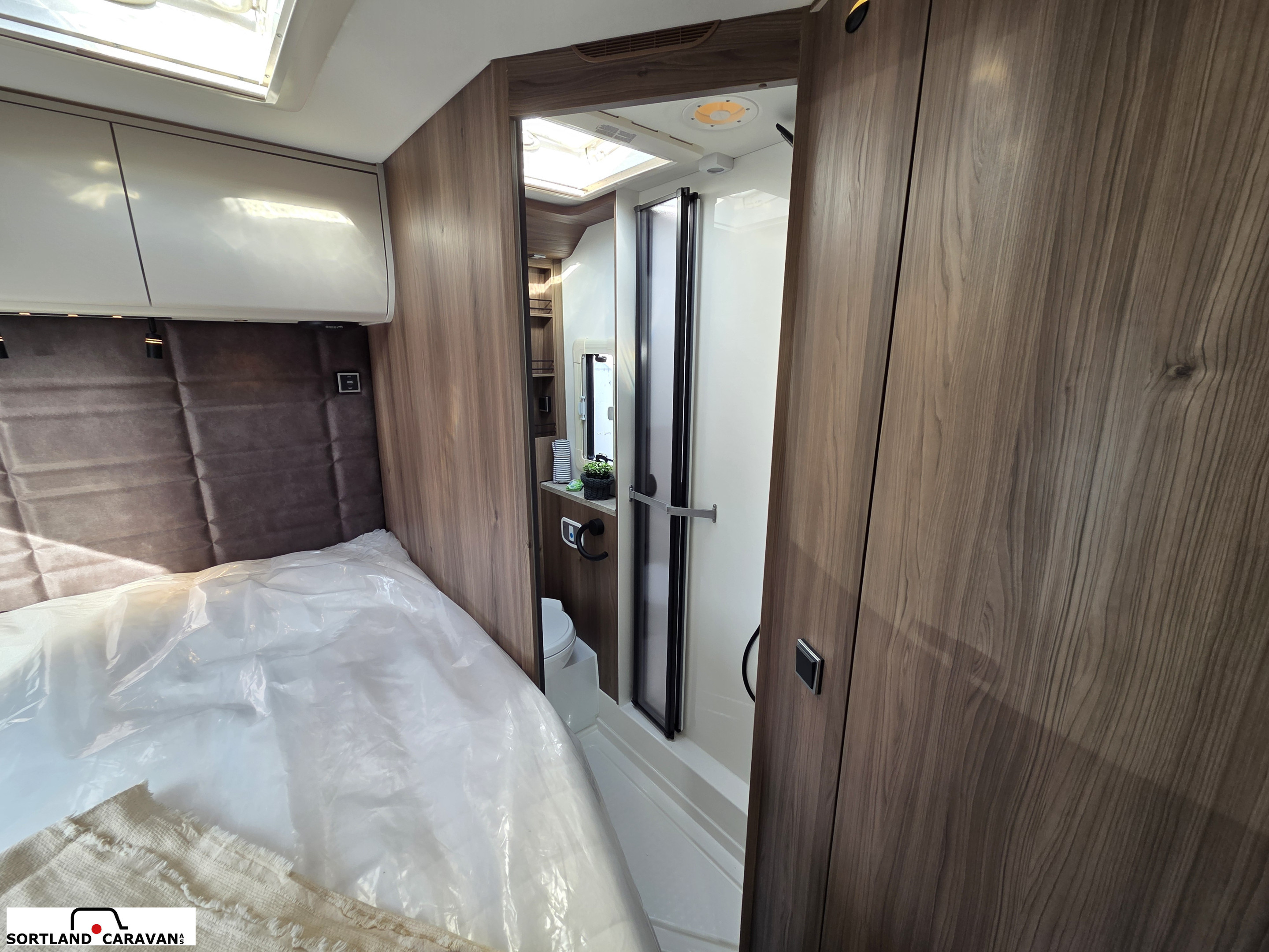 KABE TRAVEL MASTER COMPACT N720 LXL - KABE