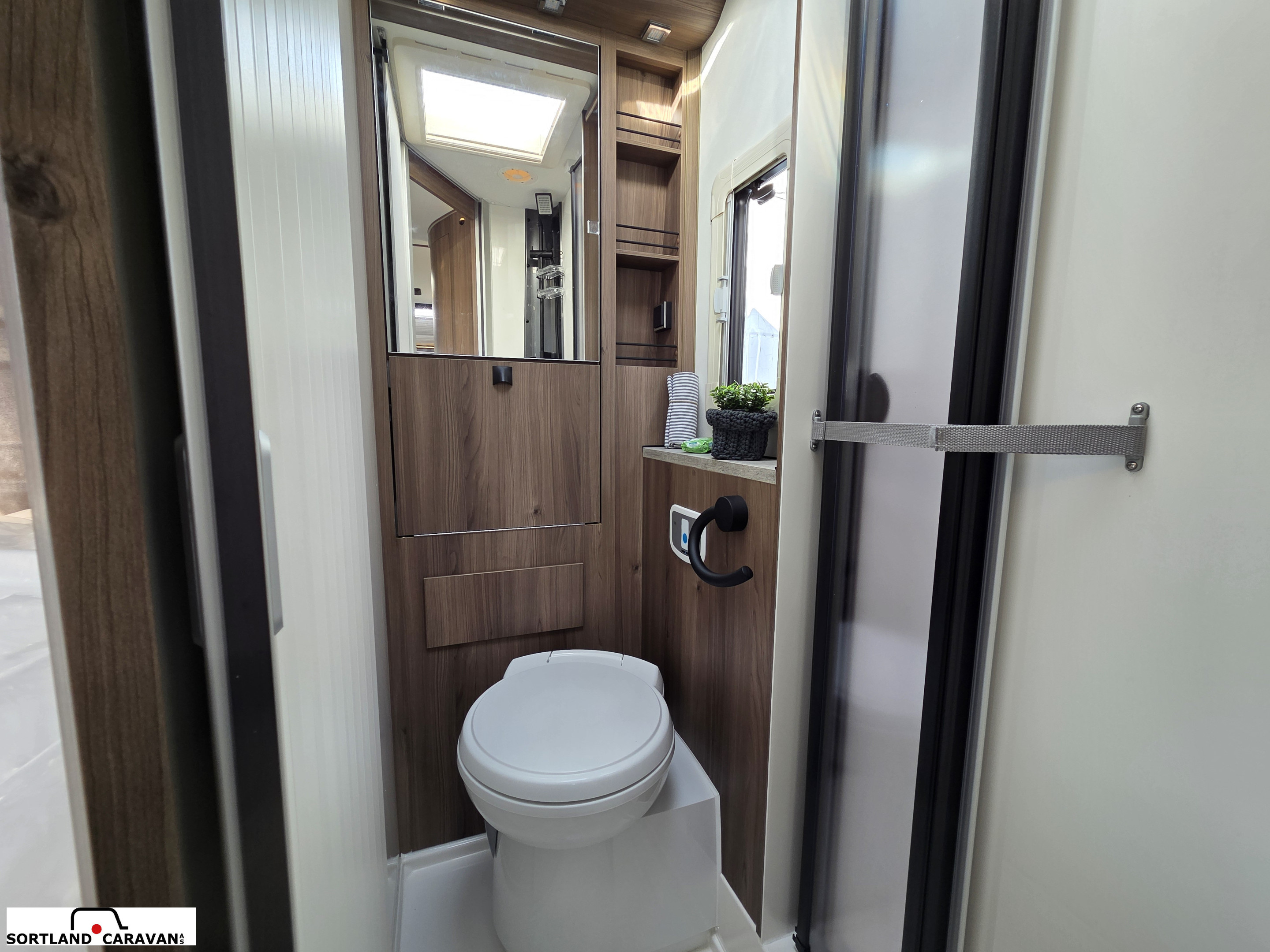 KABE TRAVEL MASTER COMPACT N720 LXL - KABE