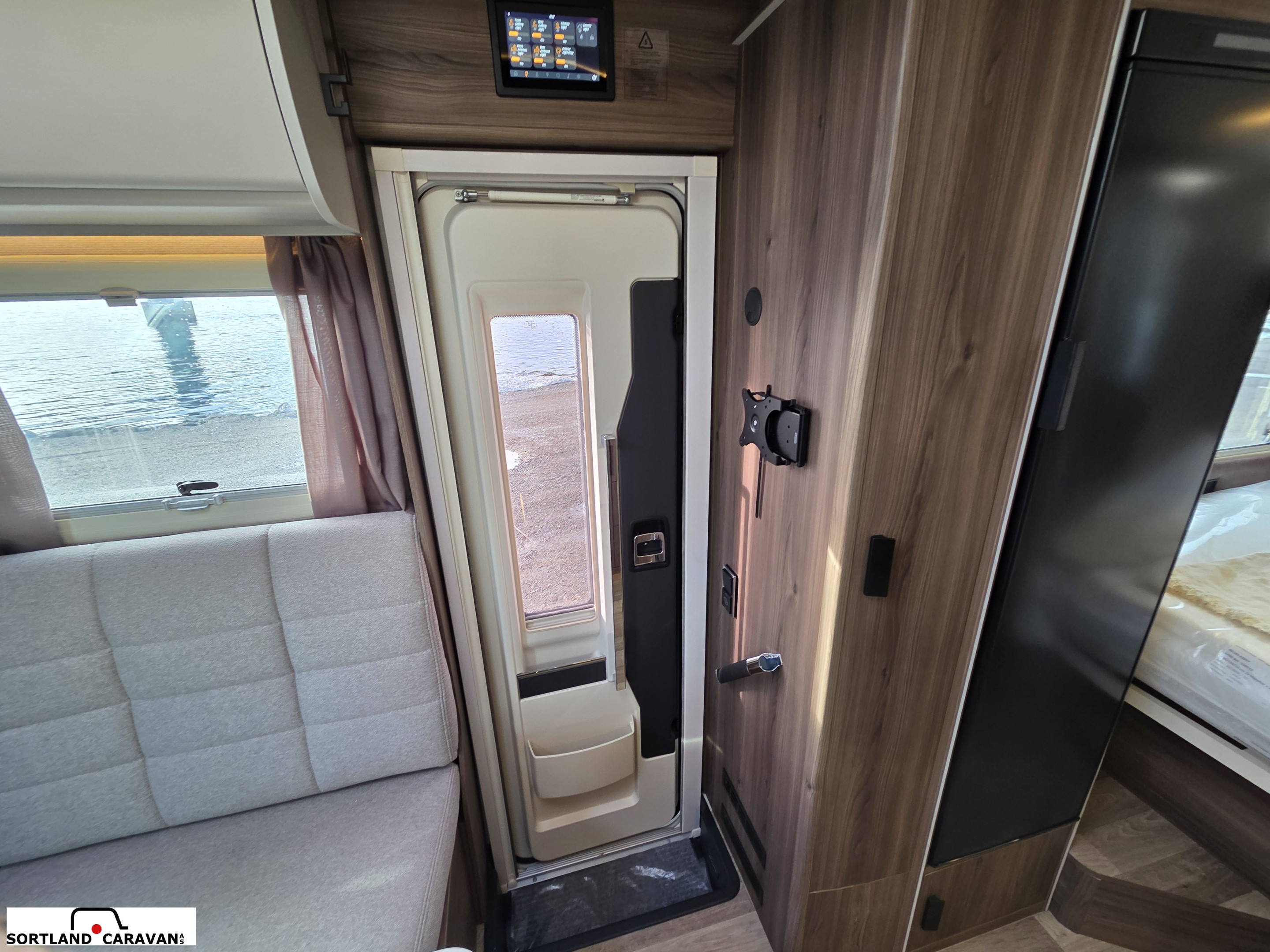 KABE TRAVEL MASTER COMPACT N720 LXL - KABE