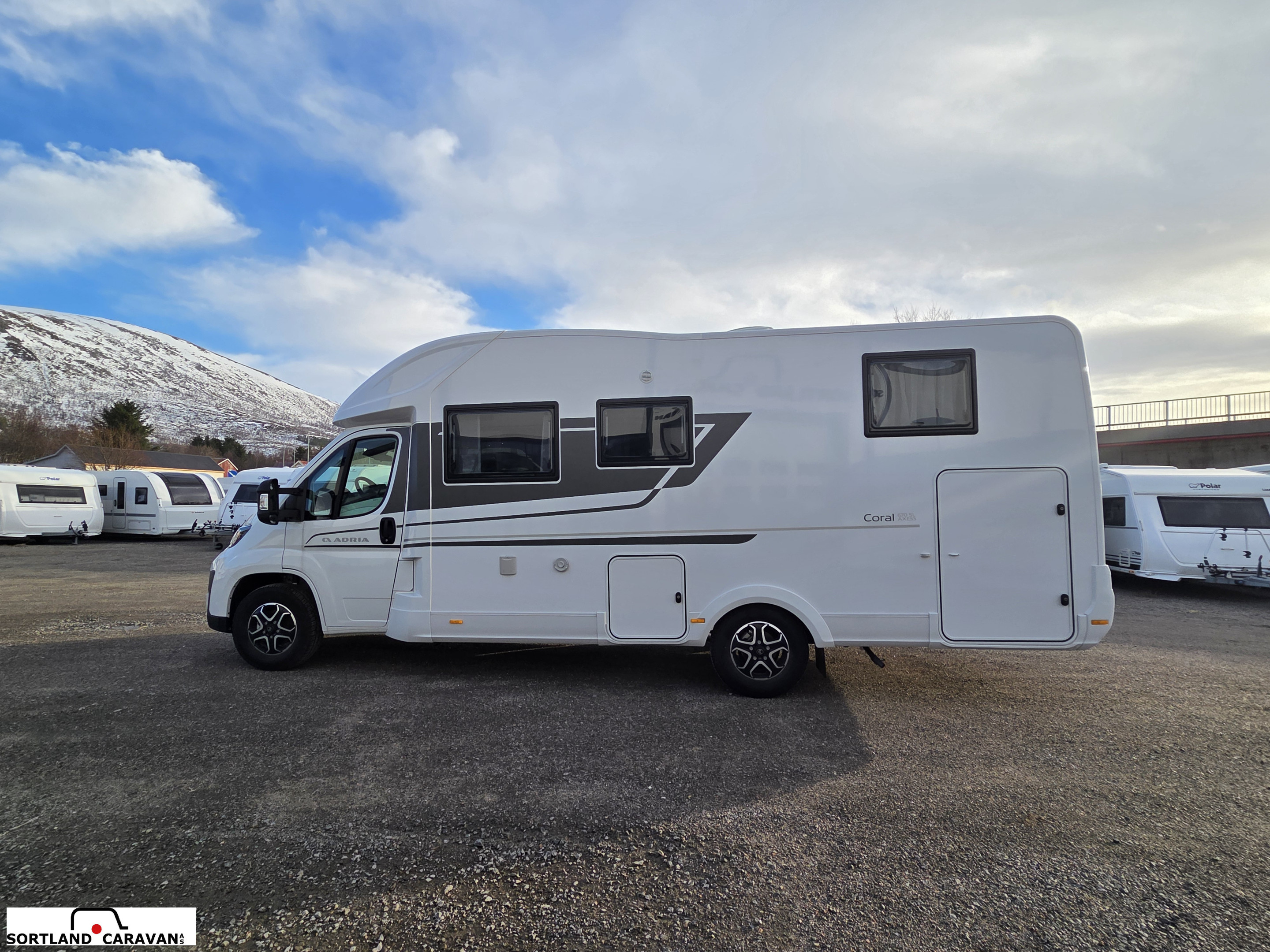 Adria CORAL AXESS 670 SL - CITROEN BlueHDi 2,2 140HP (103kW) 35L - Adria