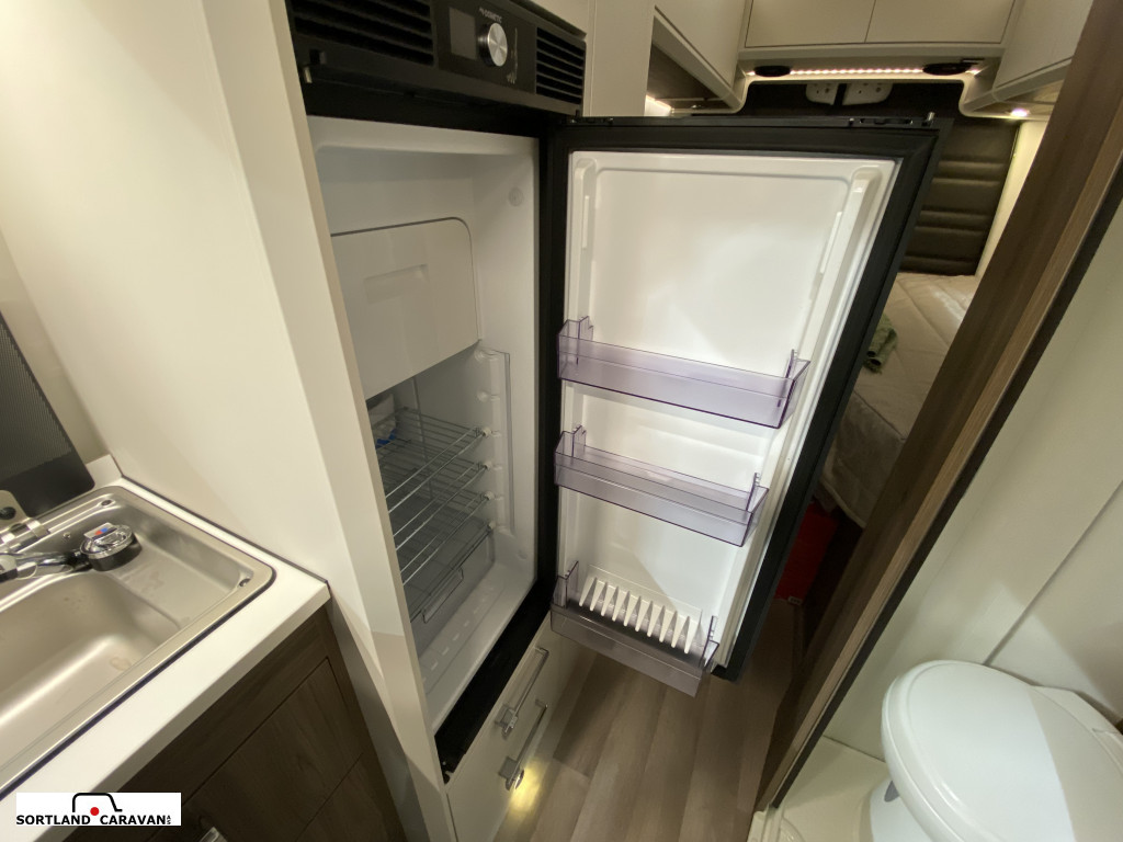 KABE TM Van V690 - KABE