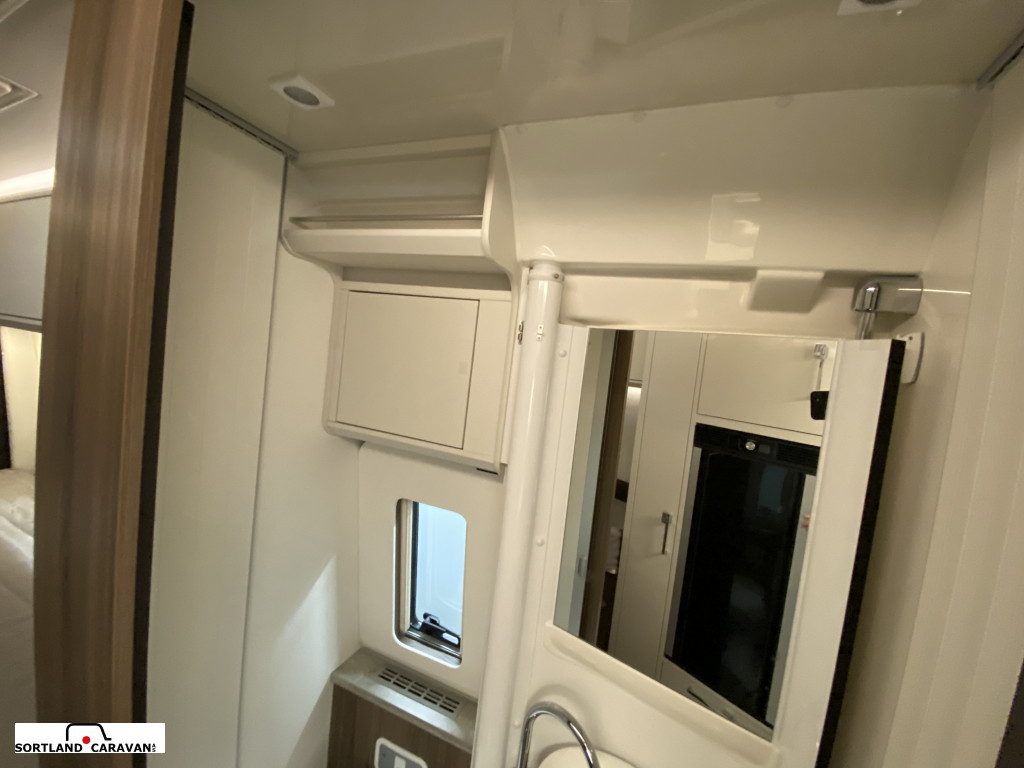 KABE TM Van V690 - KABE