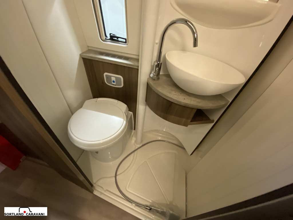 KABE TM Van V690 - KABE