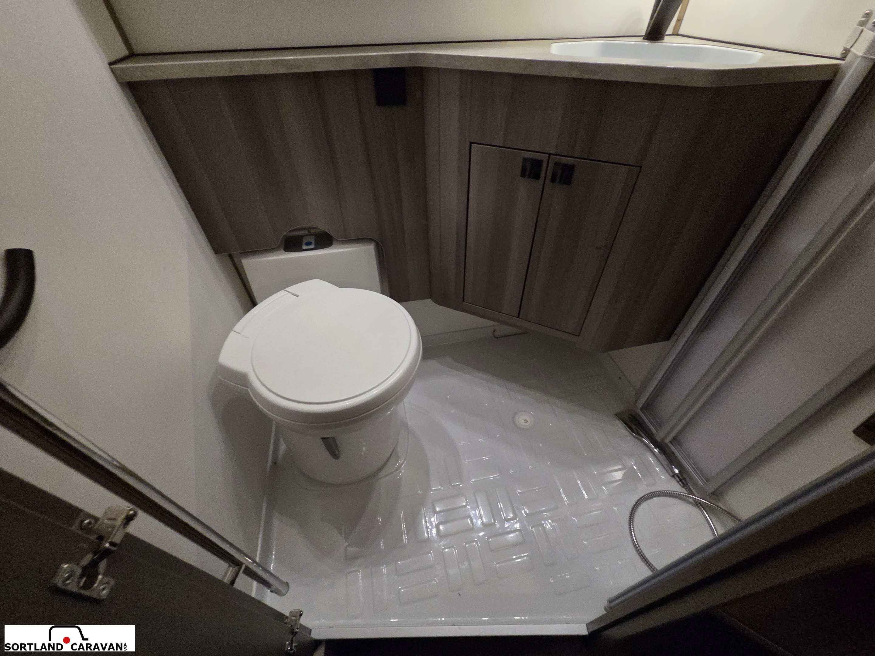 KABE ESTATE 780 DGDL KS - KABE