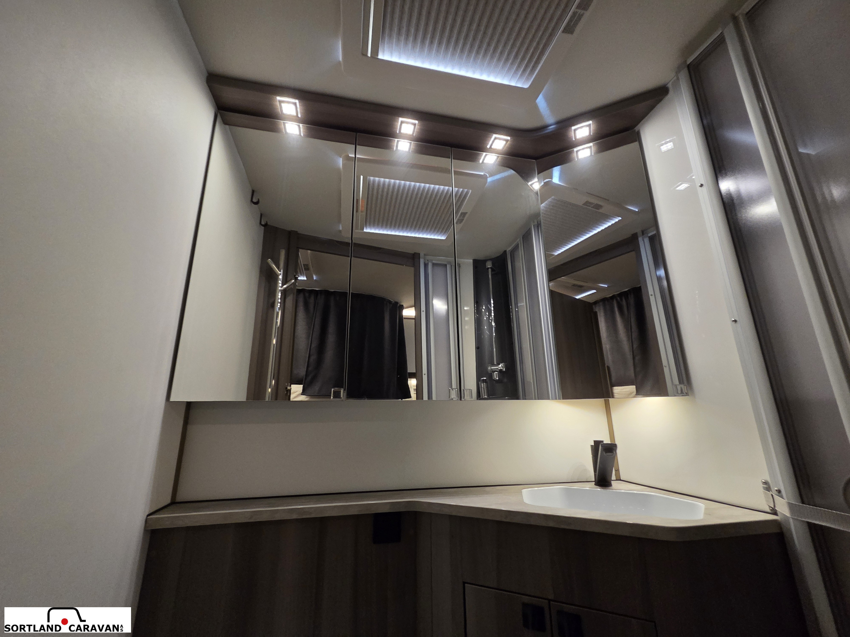 KABE ESTATE 780 DGDL KS - KABE