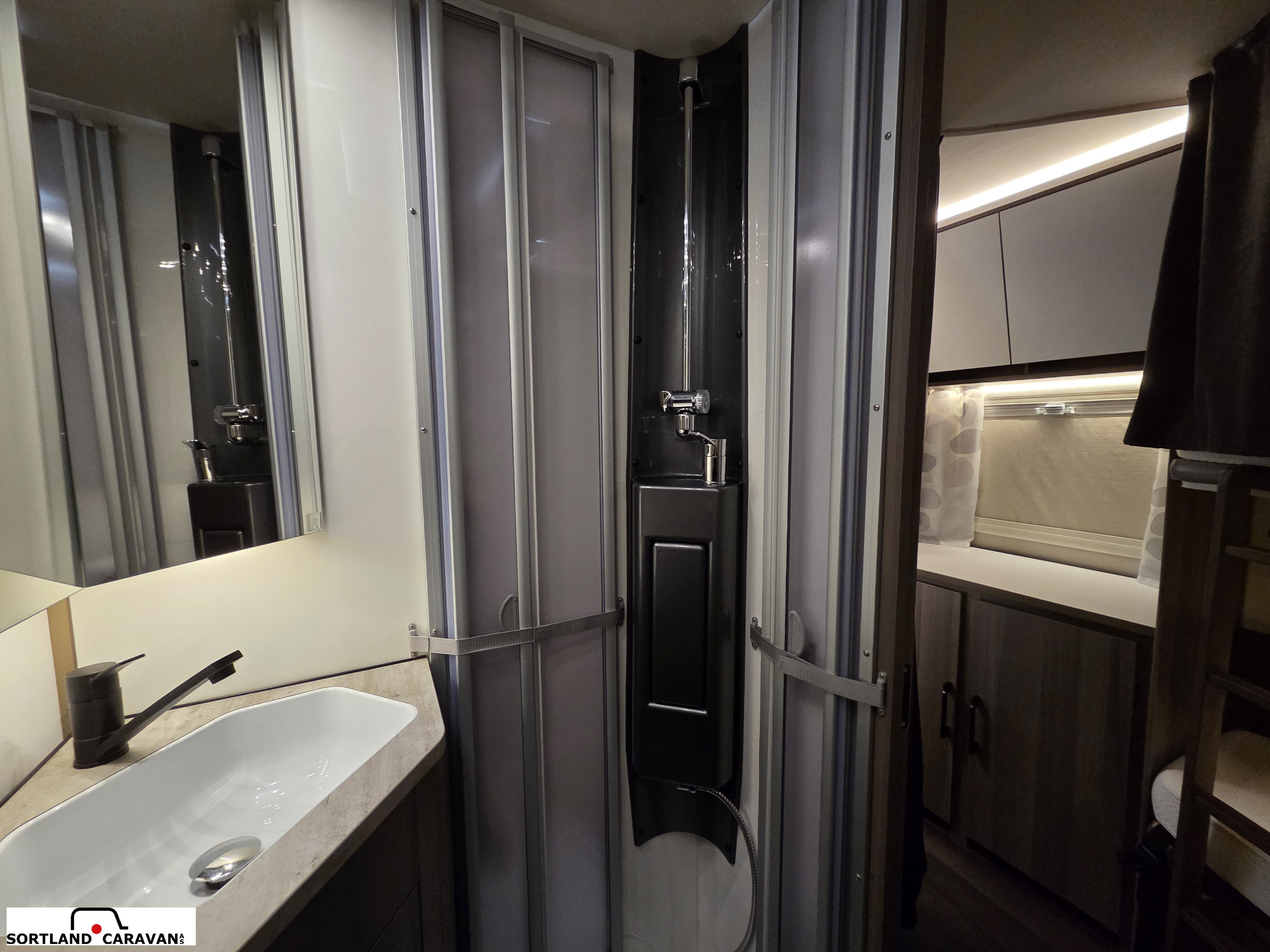KABE ESTATE 780 DGDL KS - KABE
