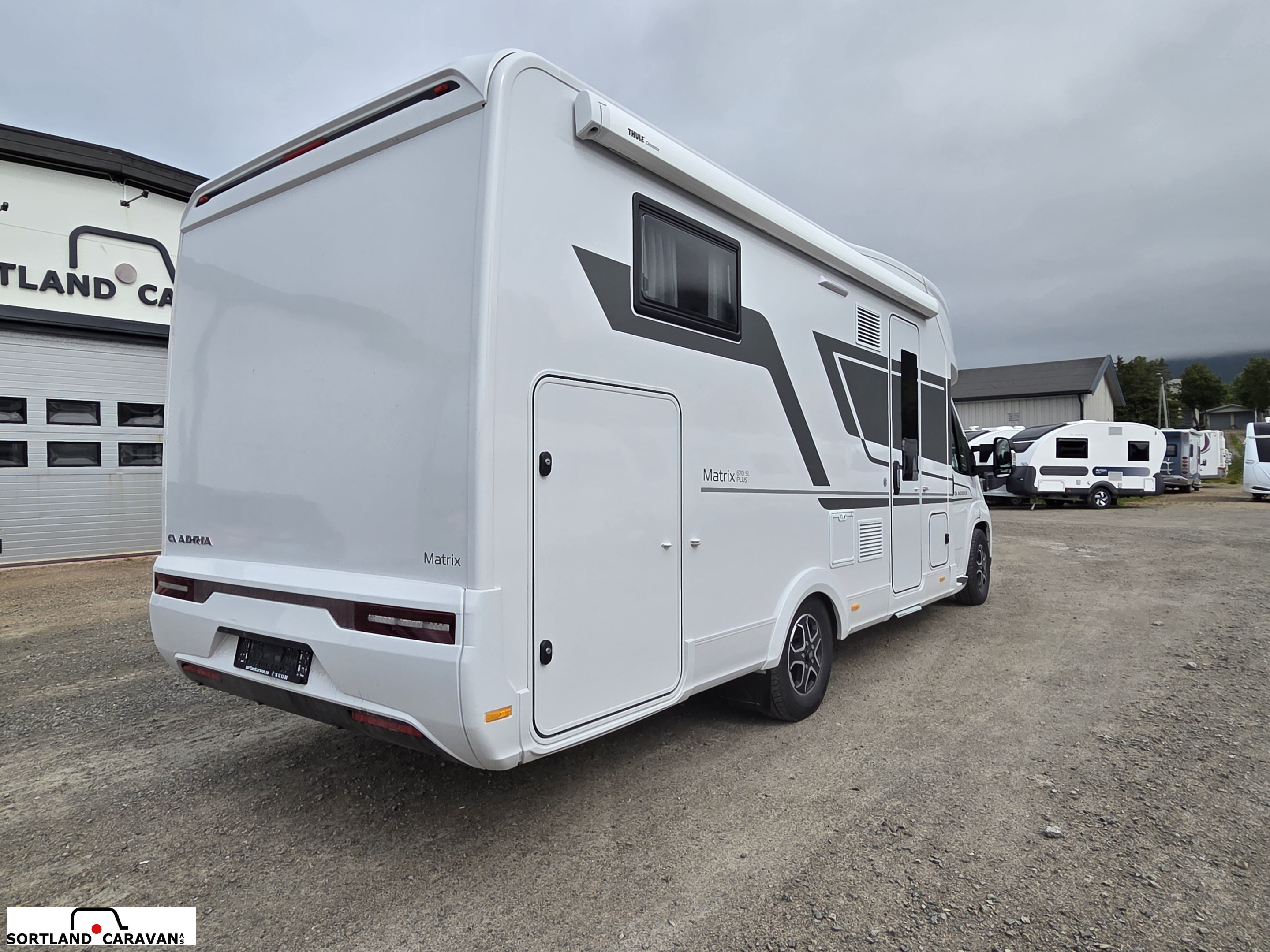 Adria MATRIX PLUS 670 SL - Fiat MultiJet3 140HP (103kW) HD 43H - Adria