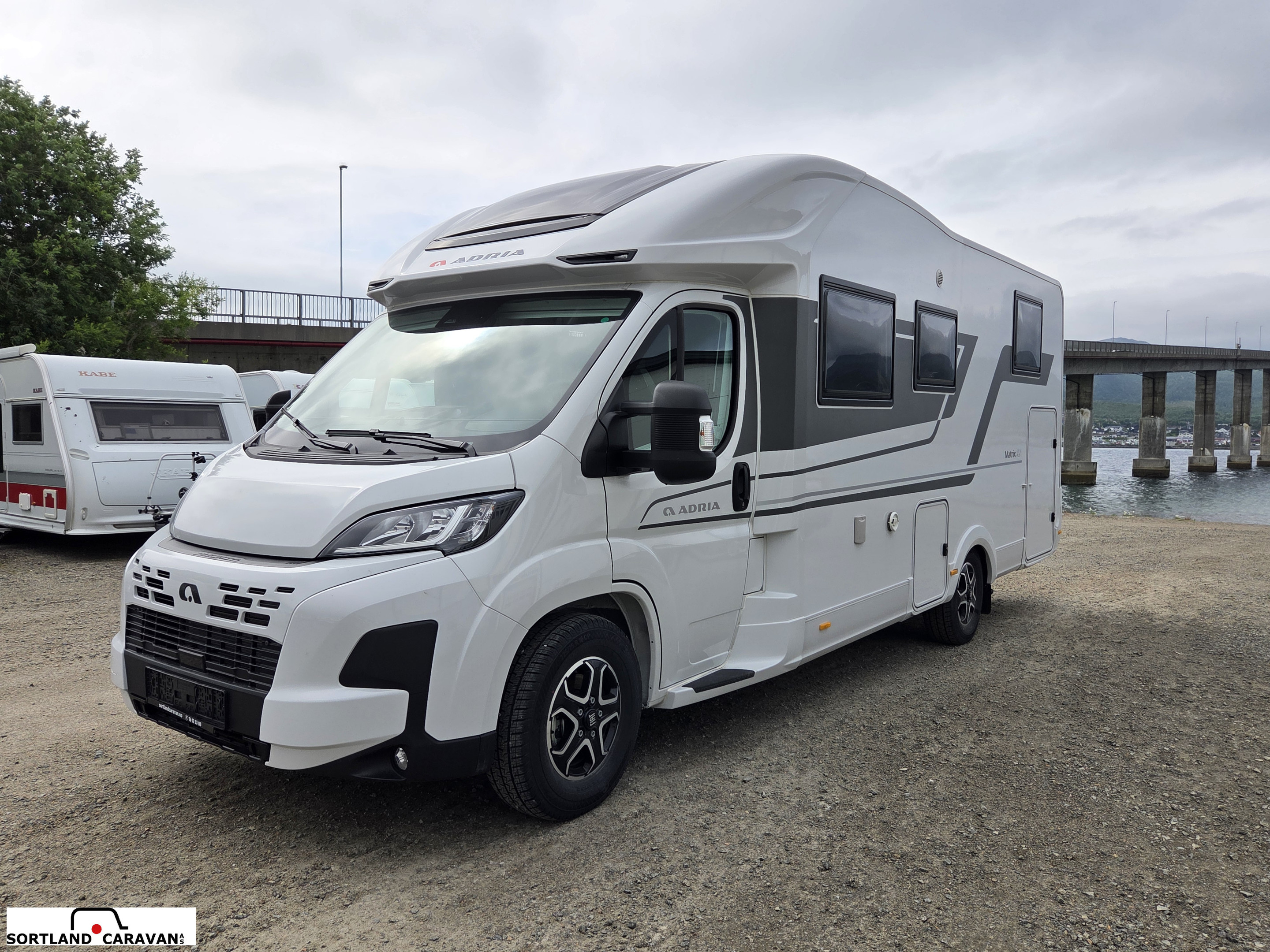 Adria MATRIX PLUS 670 SL - Fiat MultiJet3 140HP (103kW) HD 43H - Adria