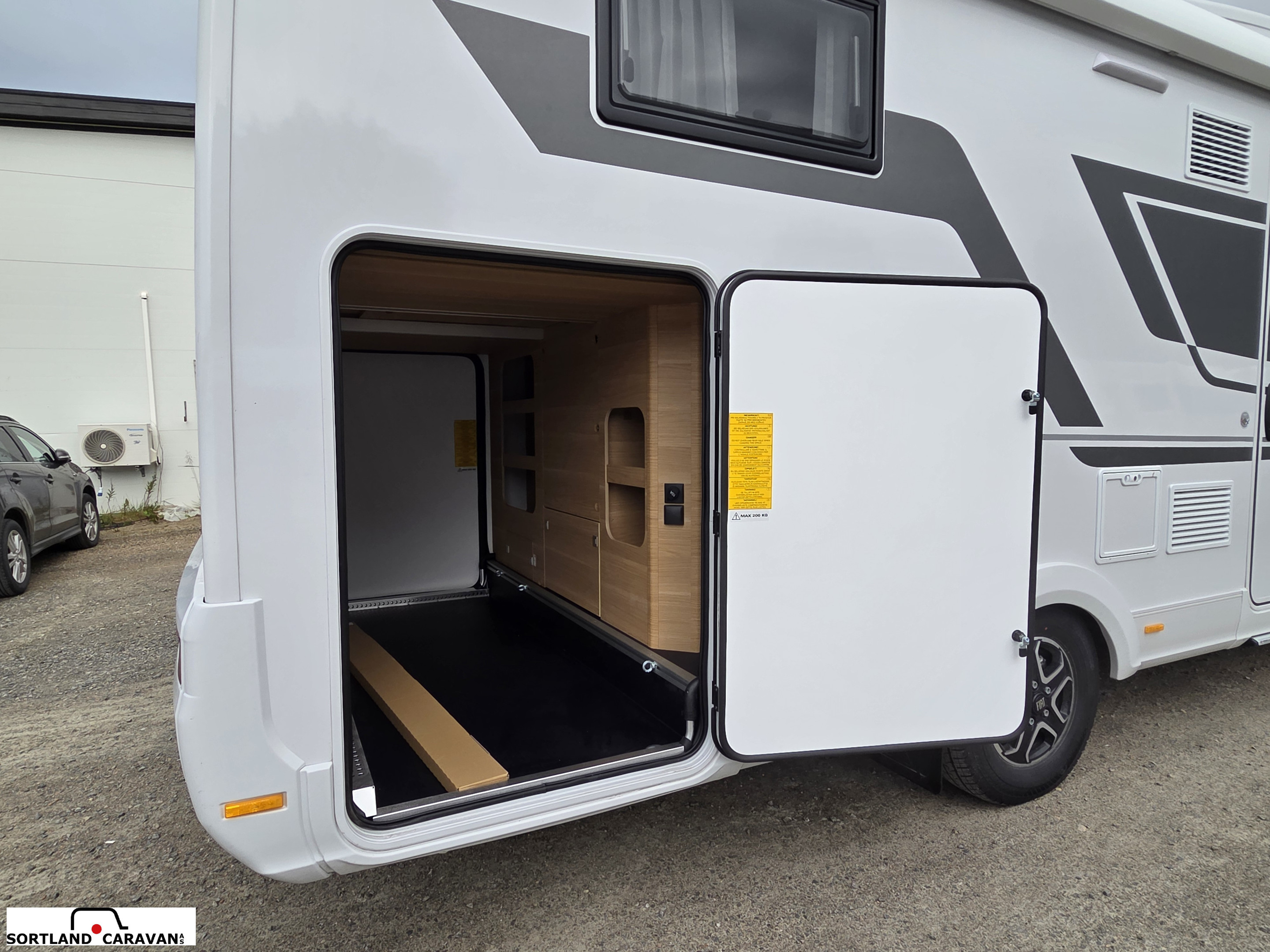 Adria MATRIX PLUS 670 SL - Fiat MultiJet3 140HP (103kW) HD 43H - Adria