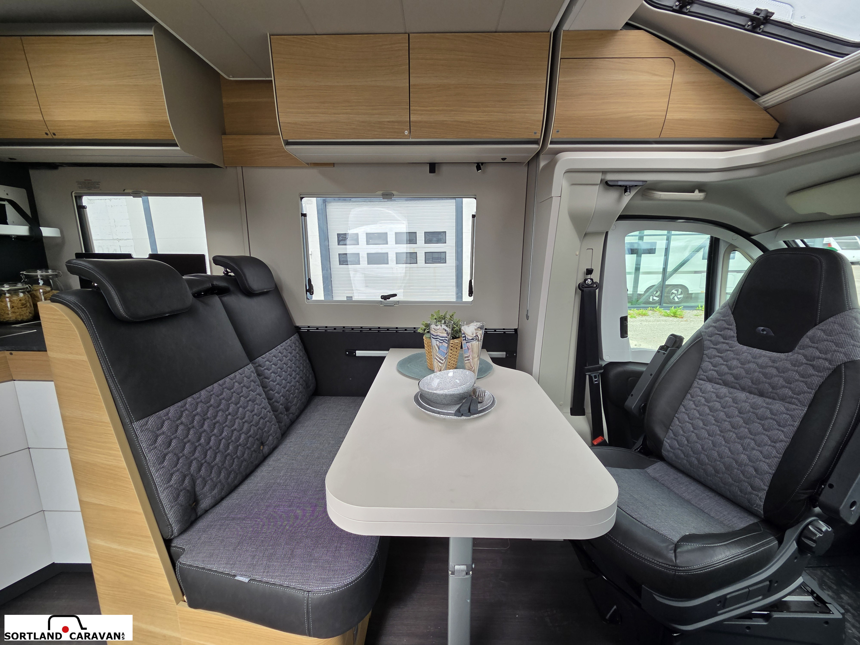 Adria MATRIX PLUS 670 SL - Fiat MultiJet3 140HP (103kW) HD 43H - Adria