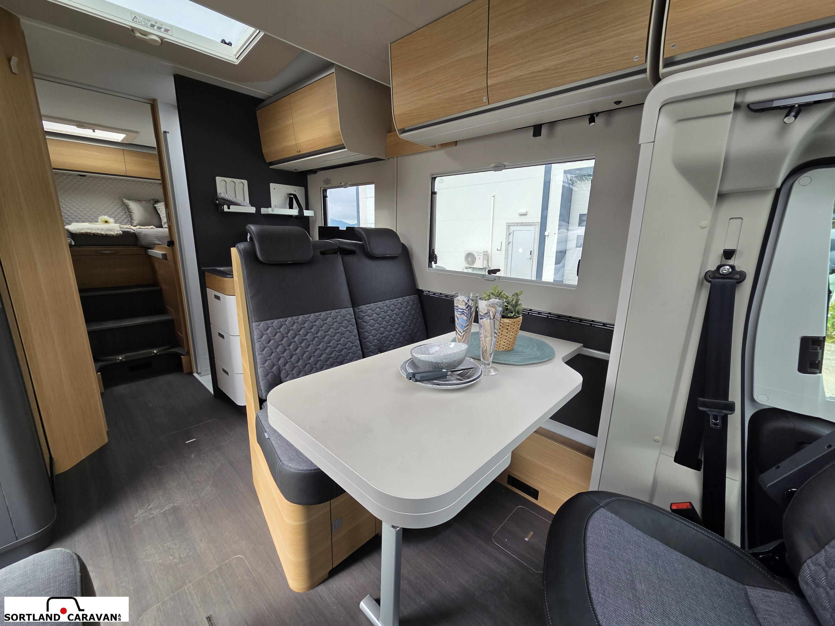 Adria MATRIX PLUS 670 SL - Fiat MultiJet3 140HP (103kW) HD 43H - Adria