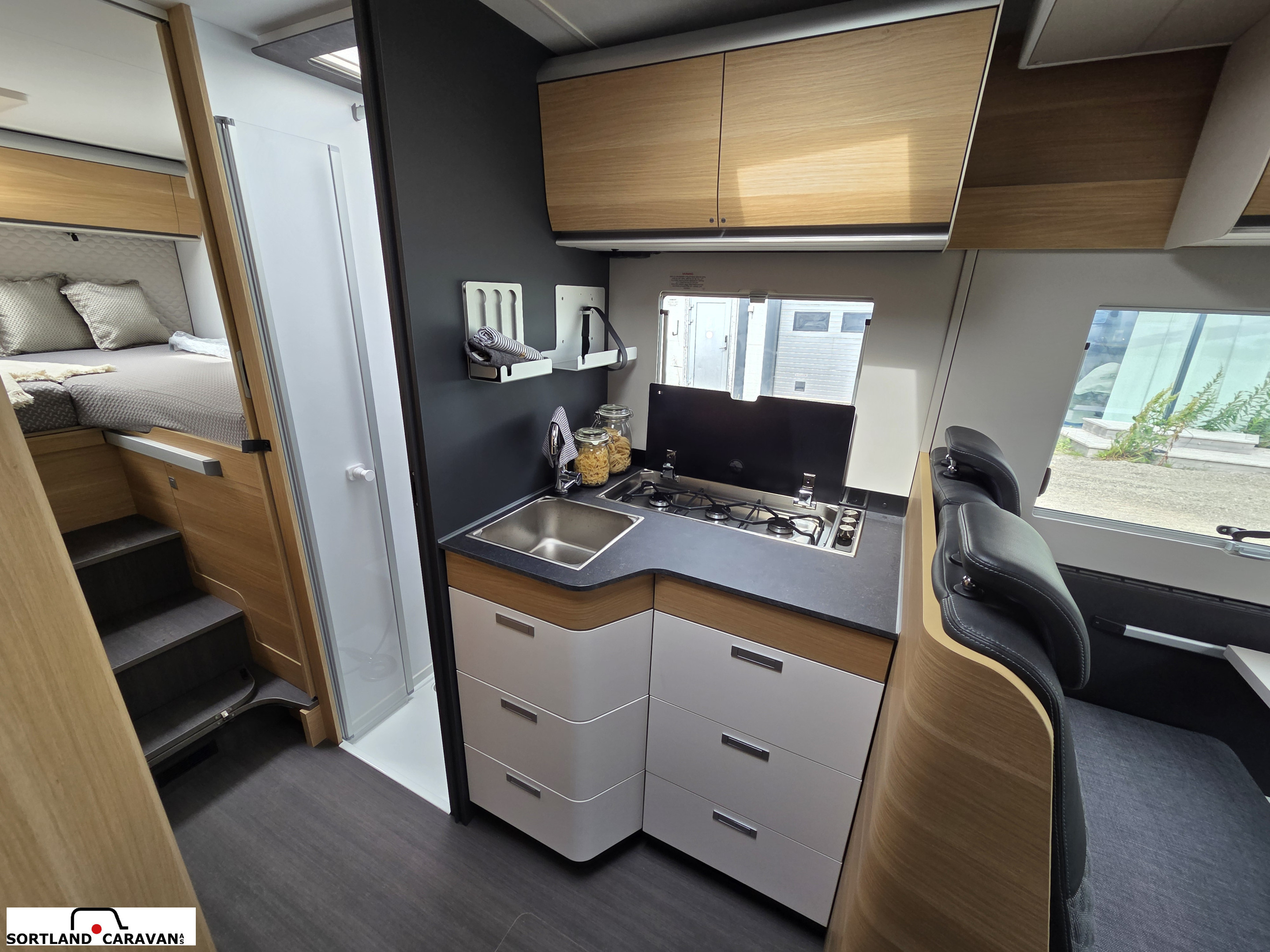 Adria MATRIX PLUS 670 SL - Fiat MultiJet3 140HP (103kW) HD 43H - Adria