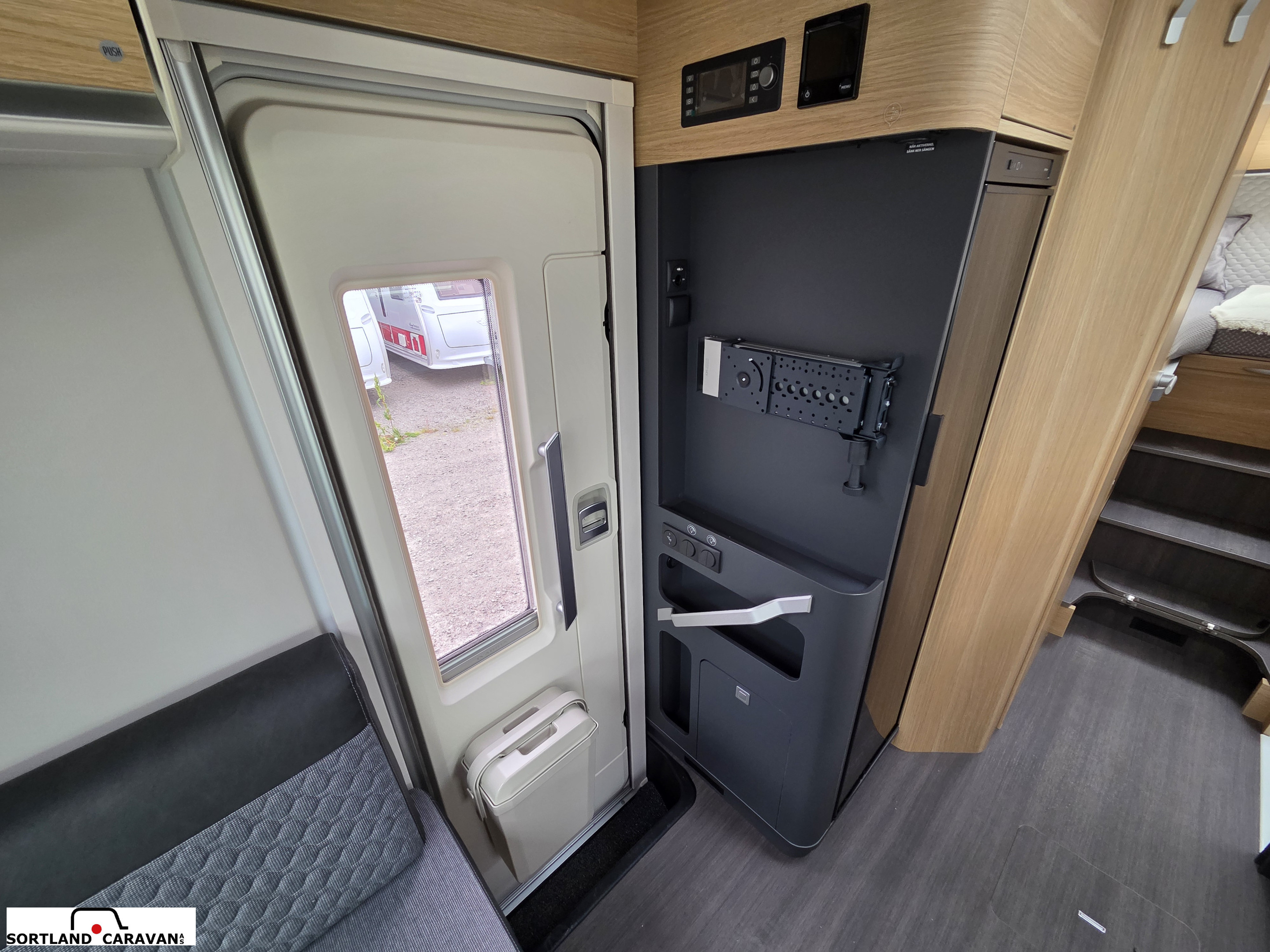 Adria MATRIX PLUS 670 SL - Fiat MultiJet3 140HP (103kW) HD 43H - Adria