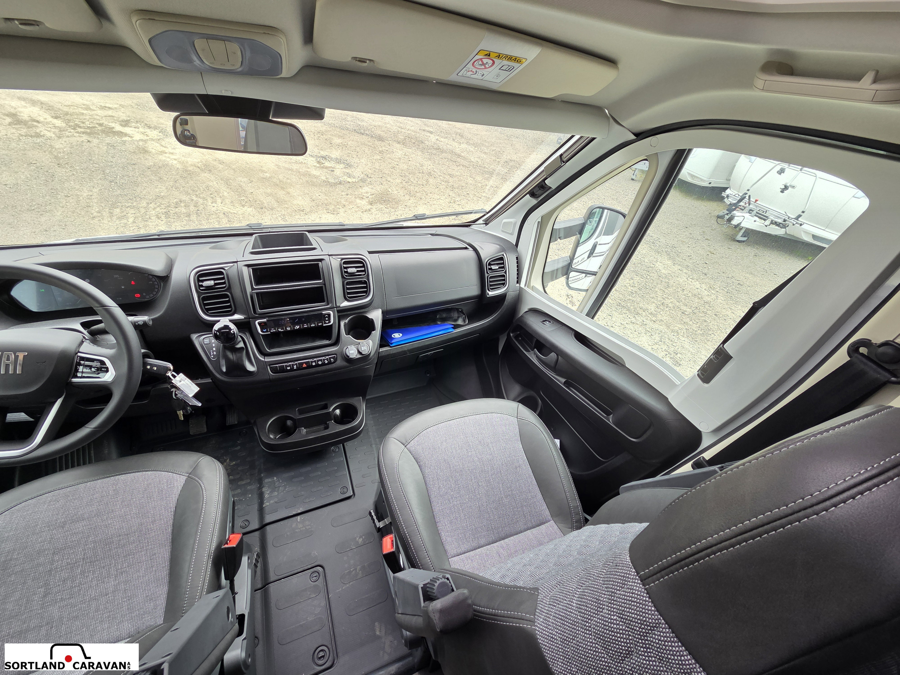 Adria MATRIX PLUS 670 SL - Fiat MultiJet3 140HP (103kW) HD 43H - Adria