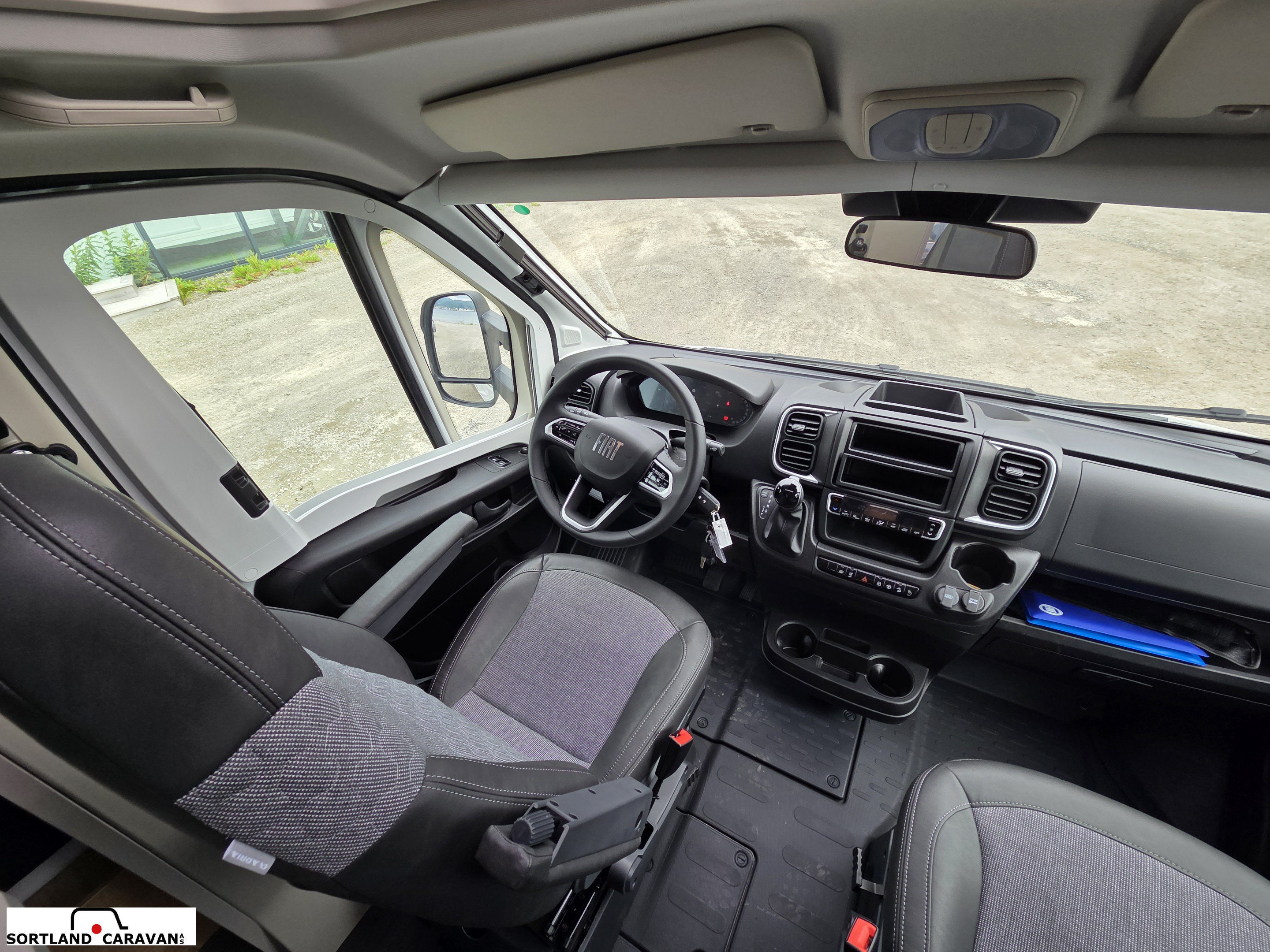 Adria MATRIX PLUS 670 SL - Fiat MultiJet3 140HP (103kW) HD 43H - Adria