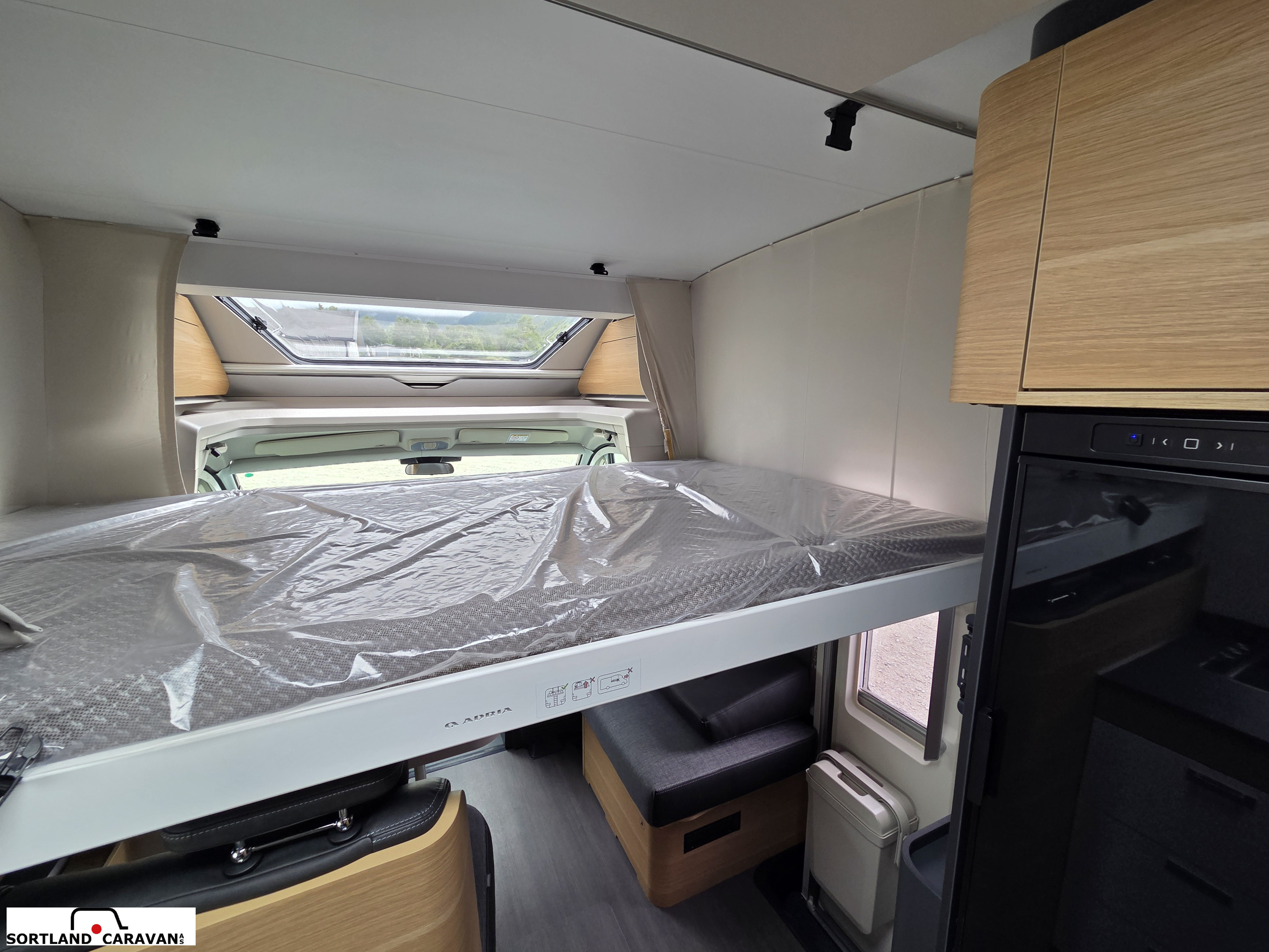 Adria MATRIX PLUS 670 SL - Fiat MultiJet3 140HP (103kW) HD 43H - Adria