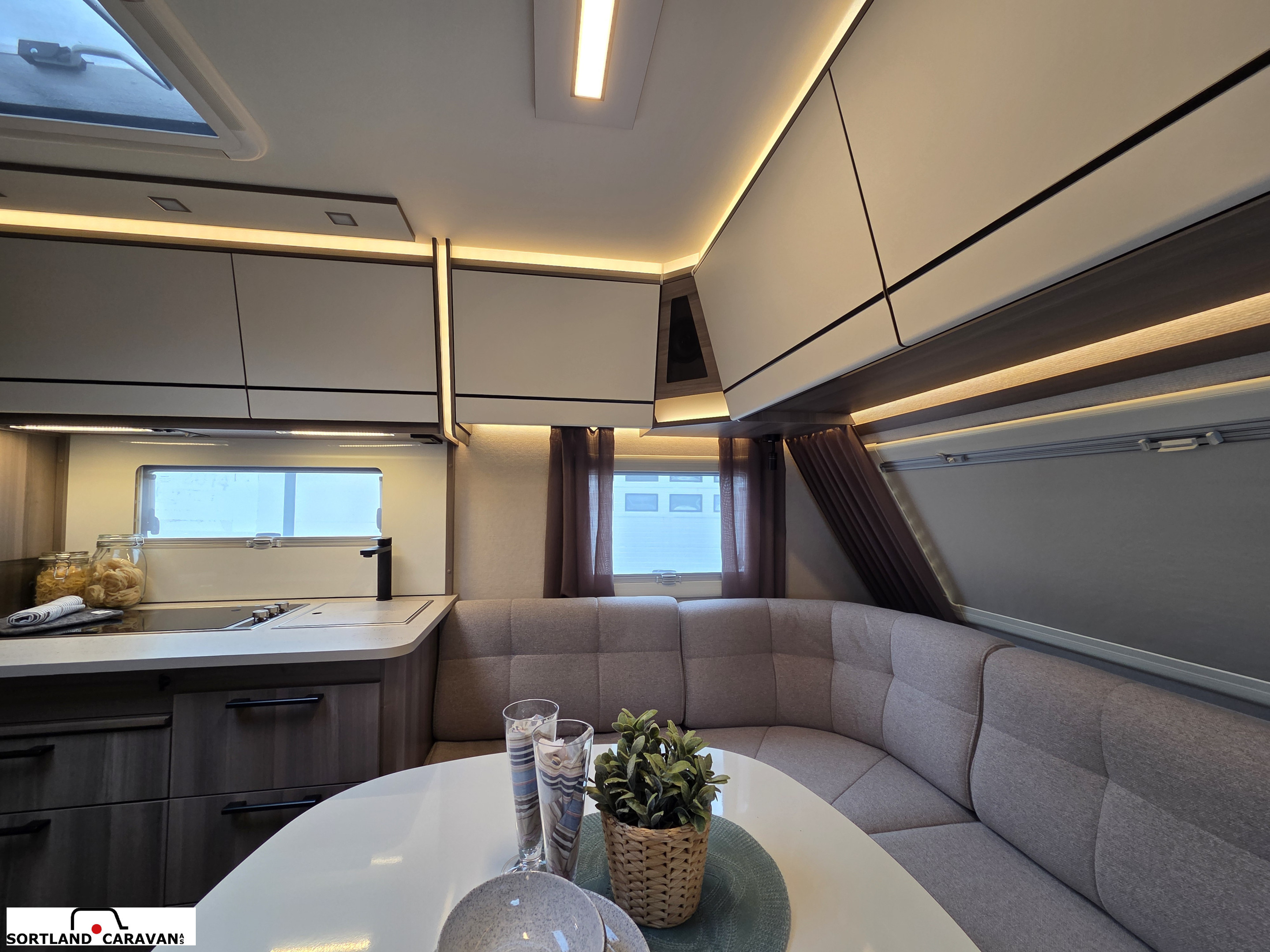 KABE ESTATE 560 GLE  KS - KABE