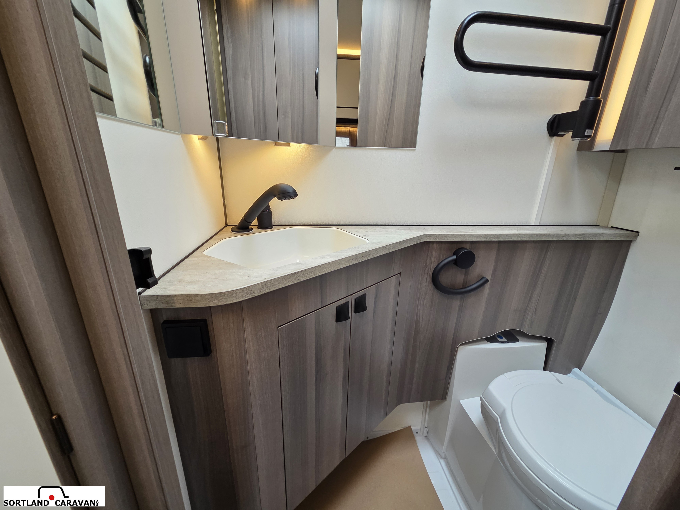 KABE ESTATE 520 XL - KABE