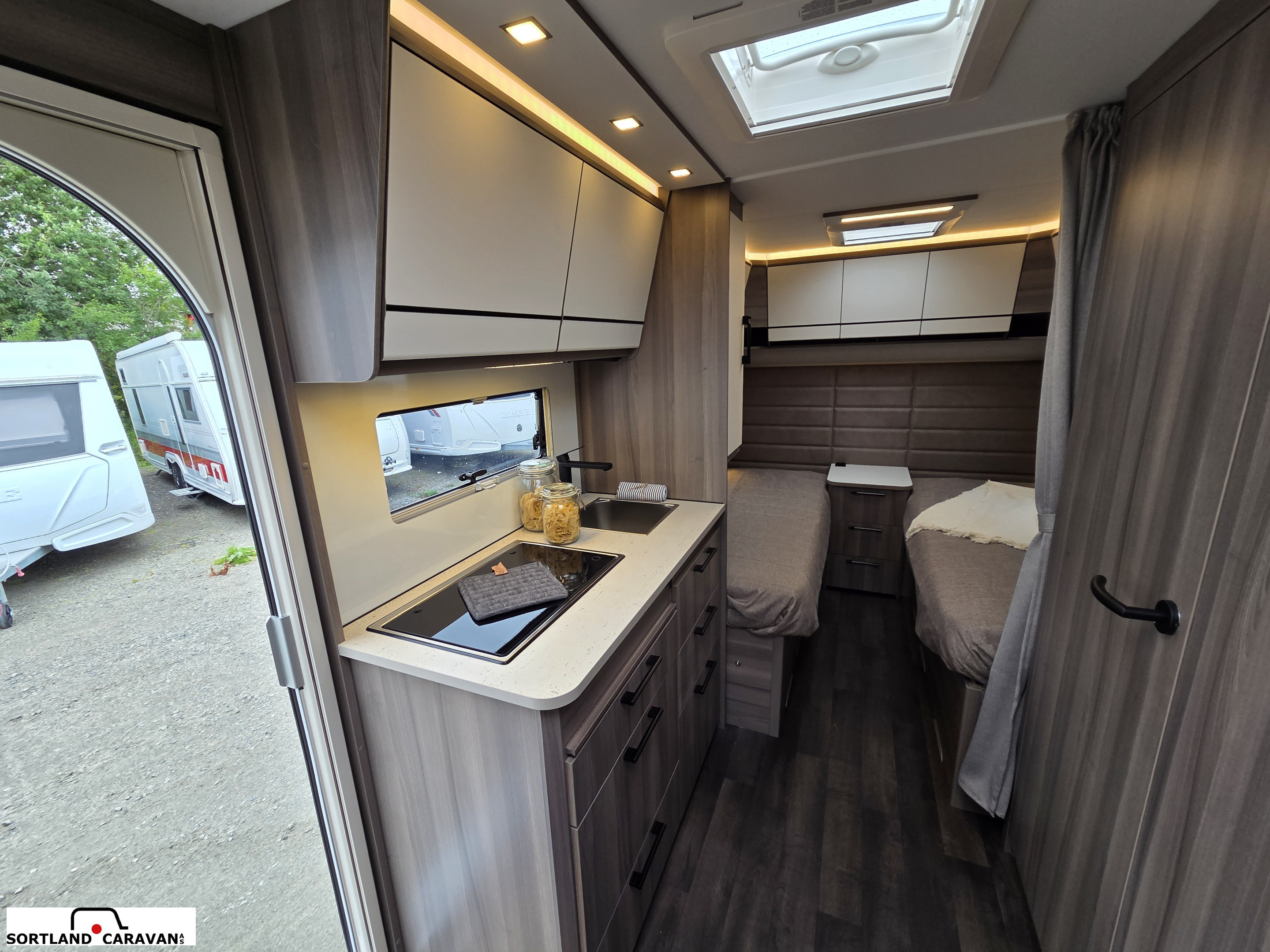 KABE ESTATE 470 GLE - KABE