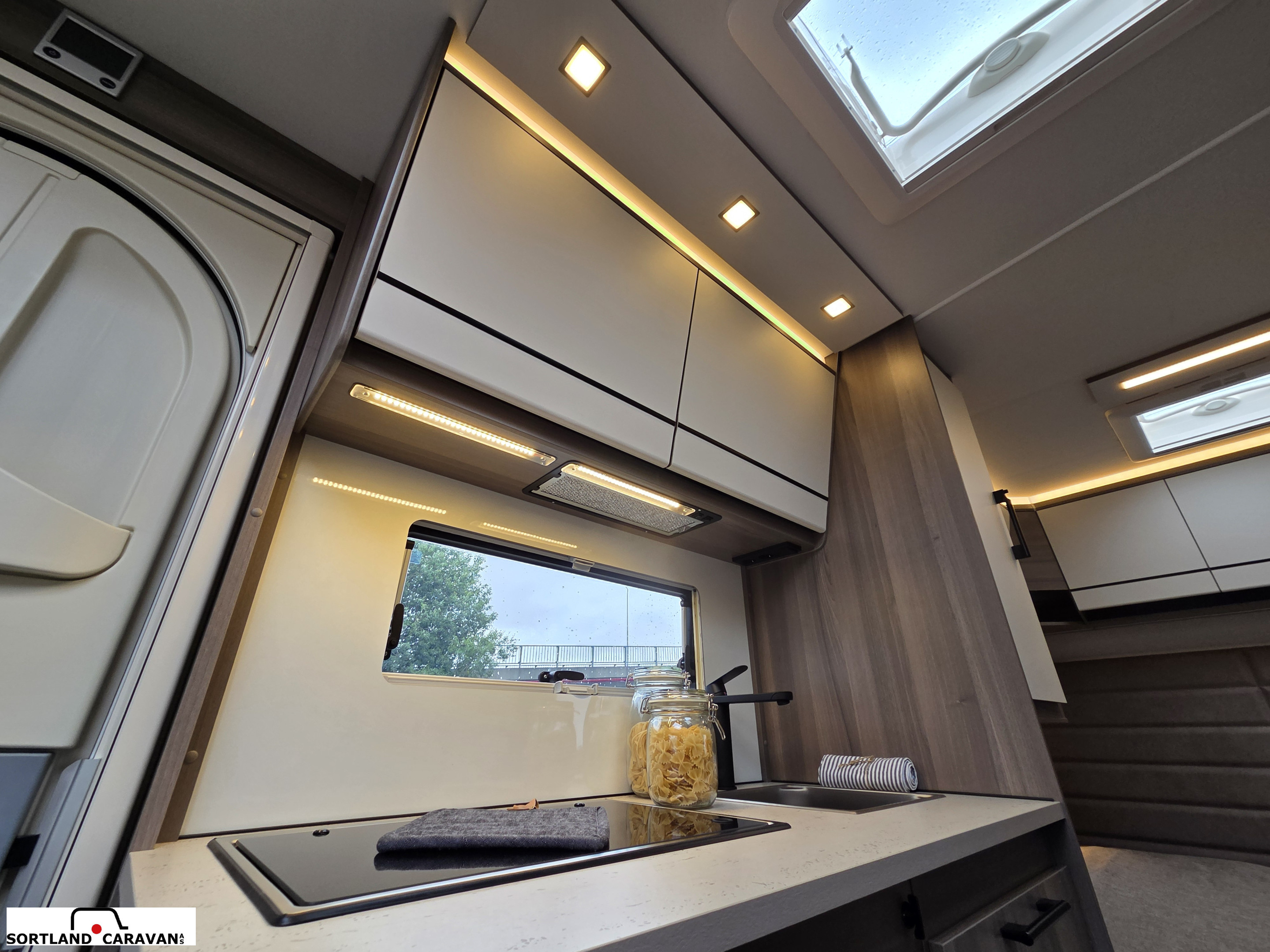 KABE ESTATE 470 GLE - KABE