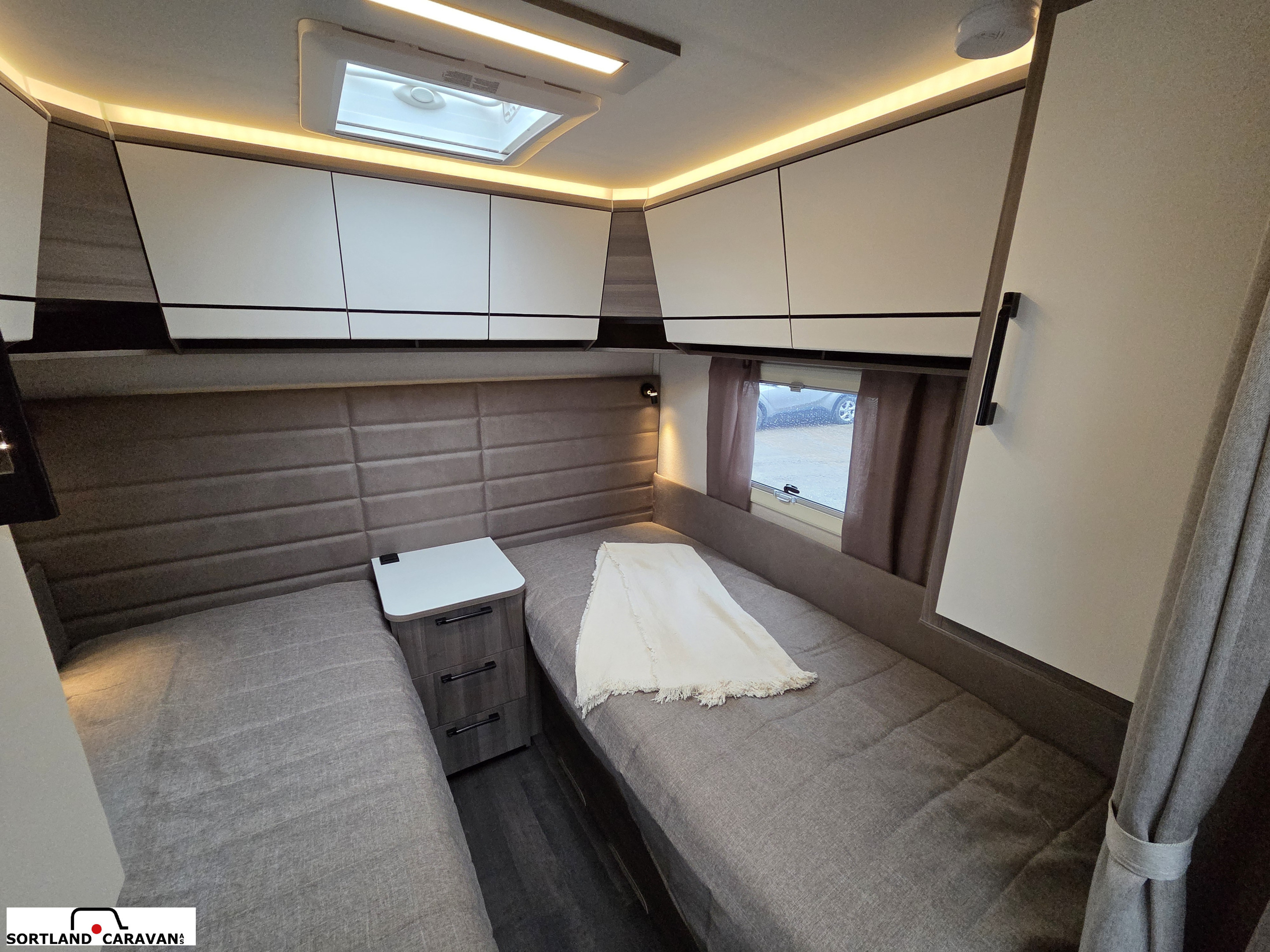 KABE ESTATE 470 GLE - KABE