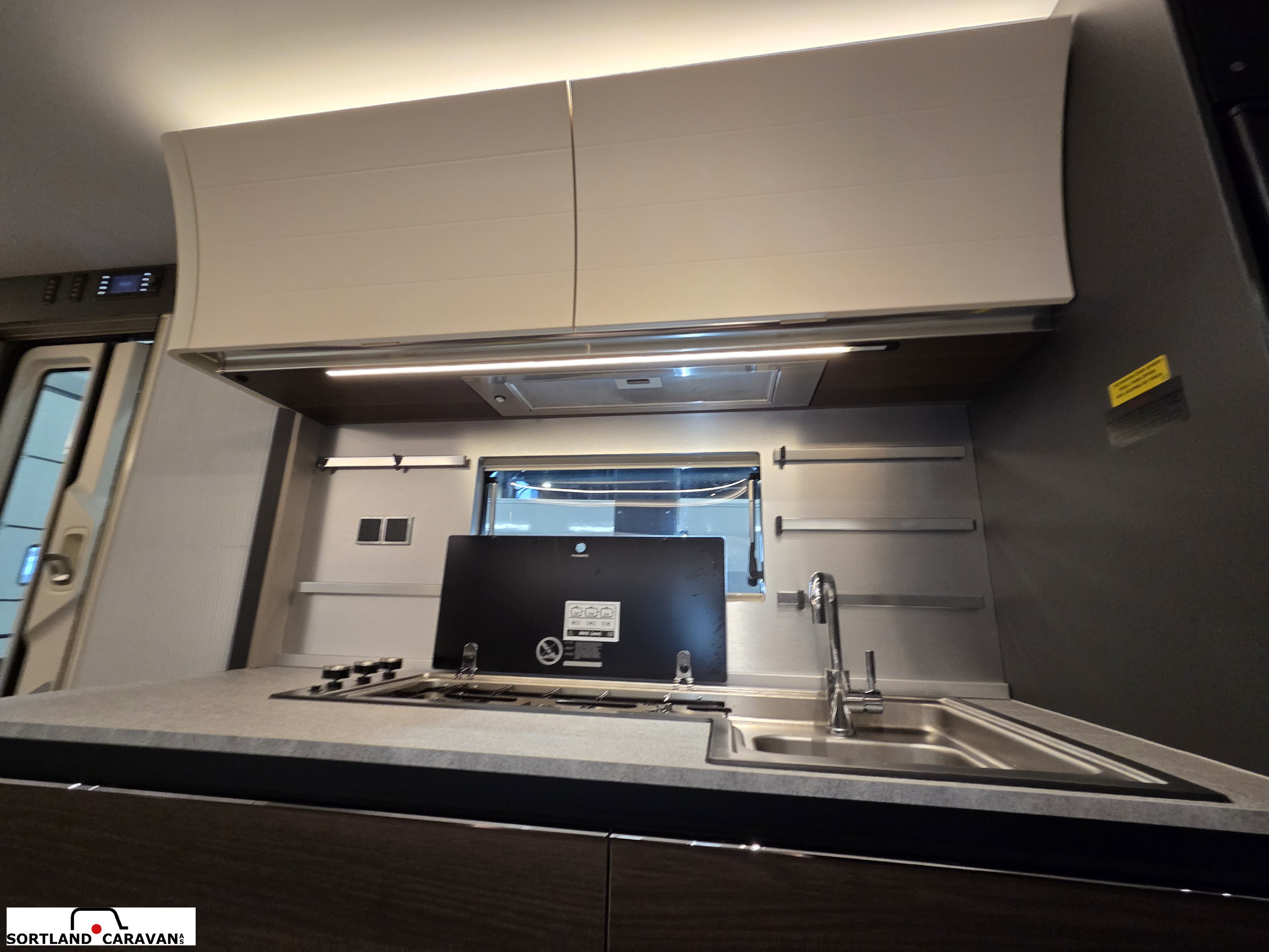 Adria Alpina 663 PT - Adria