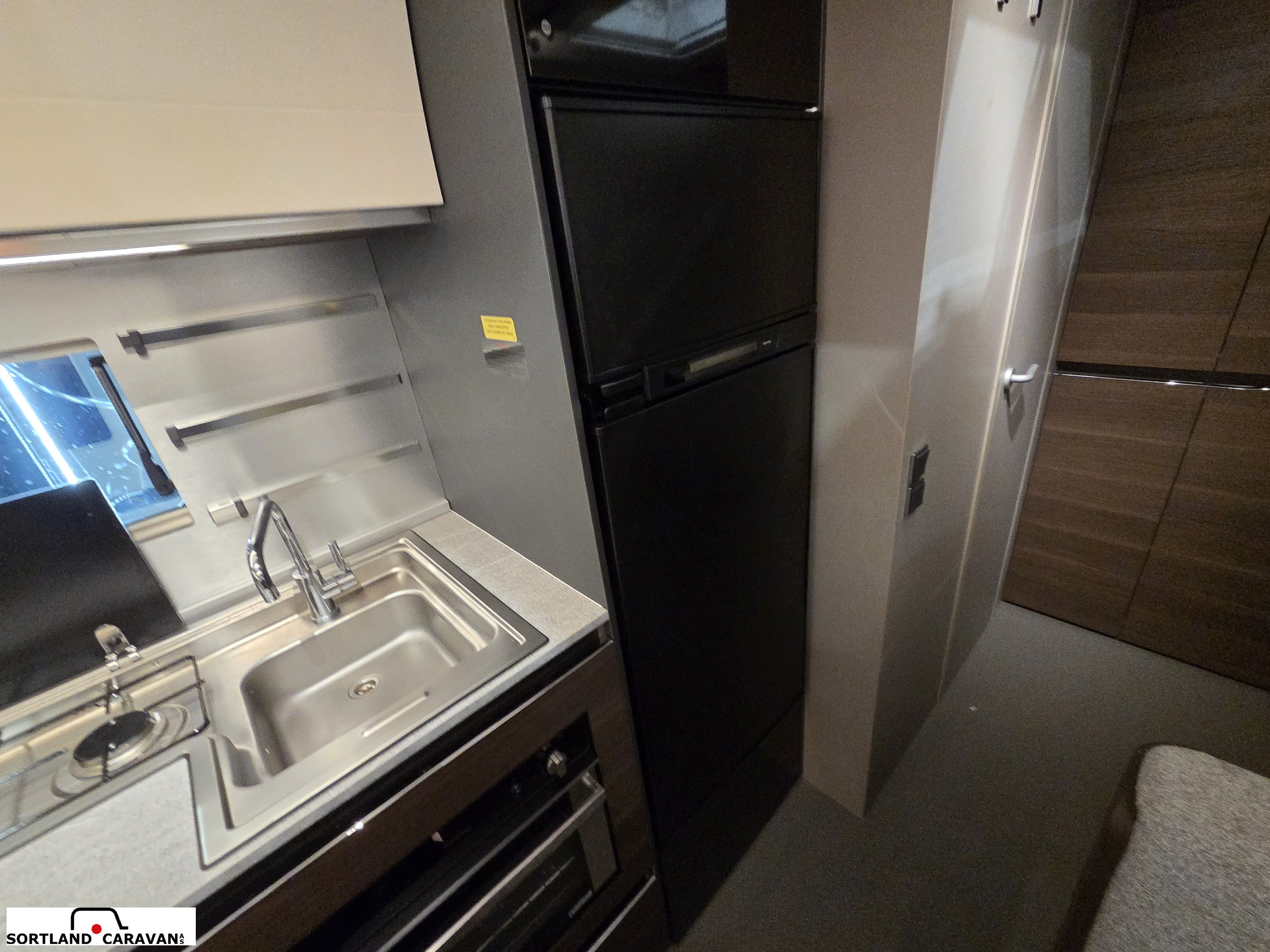 Adria Alpina 663 PT - Adria