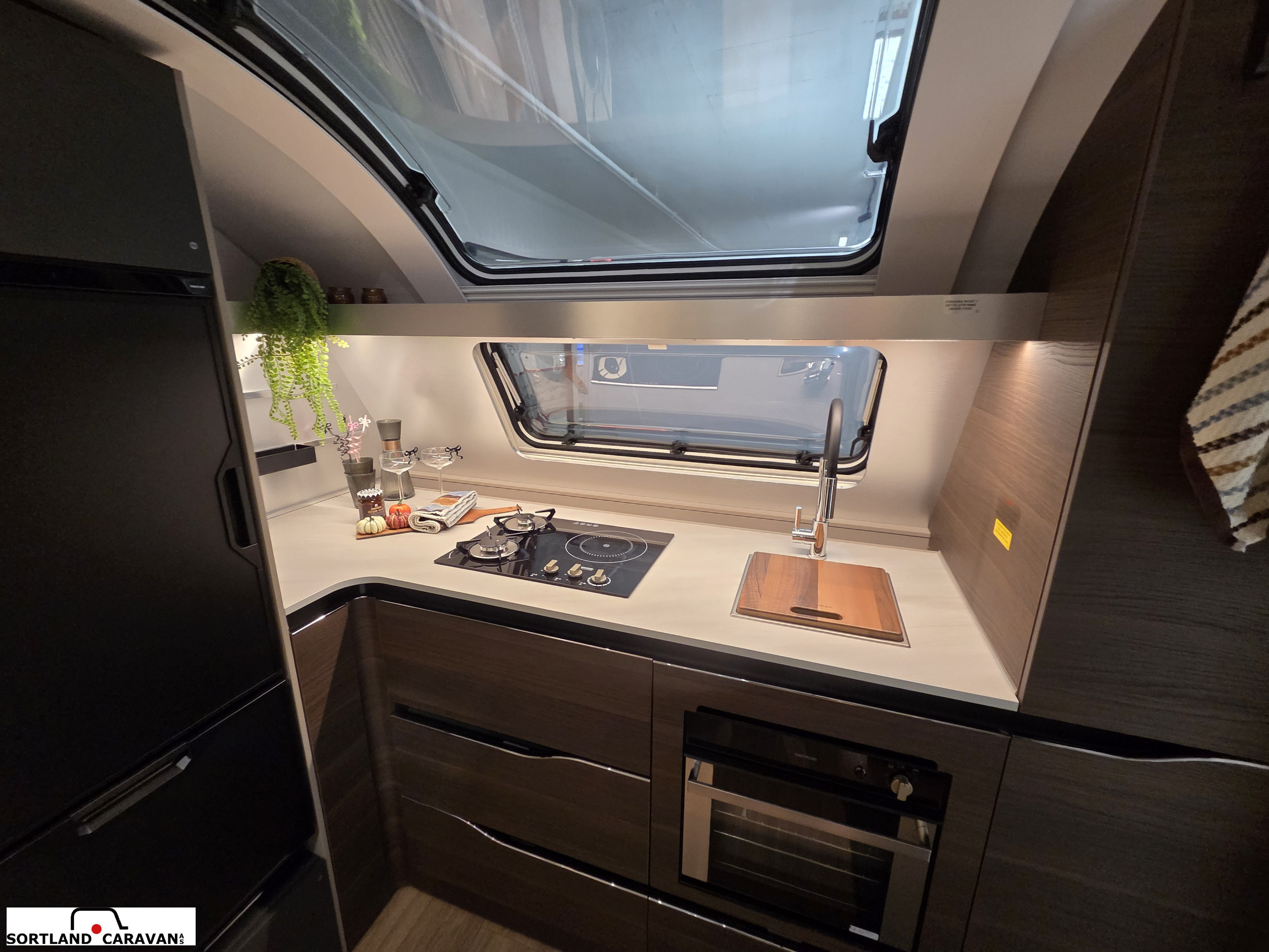 Adria ALPINA 663 HT - Adria