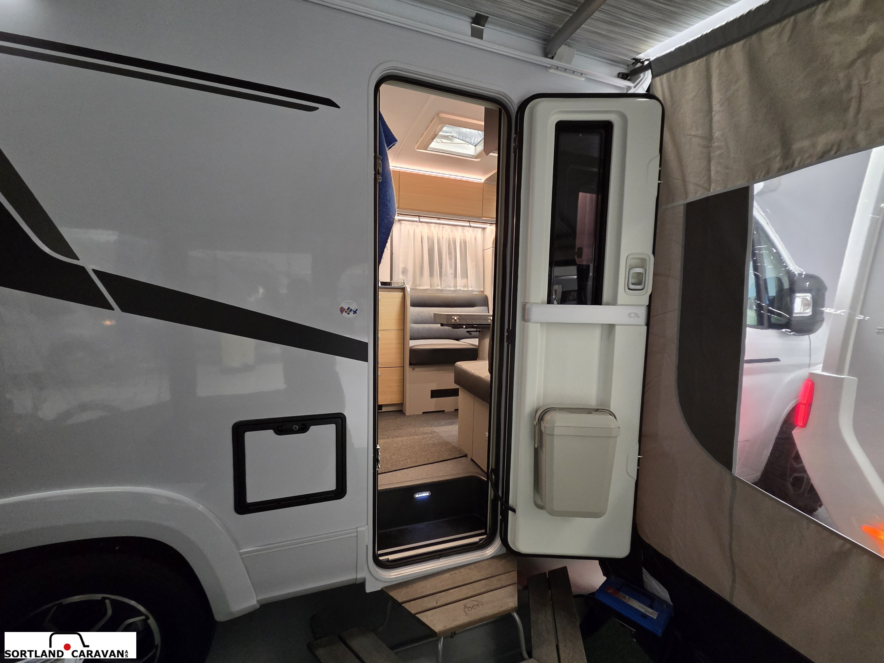 Adria COMPACT SELECT DL - - Adria