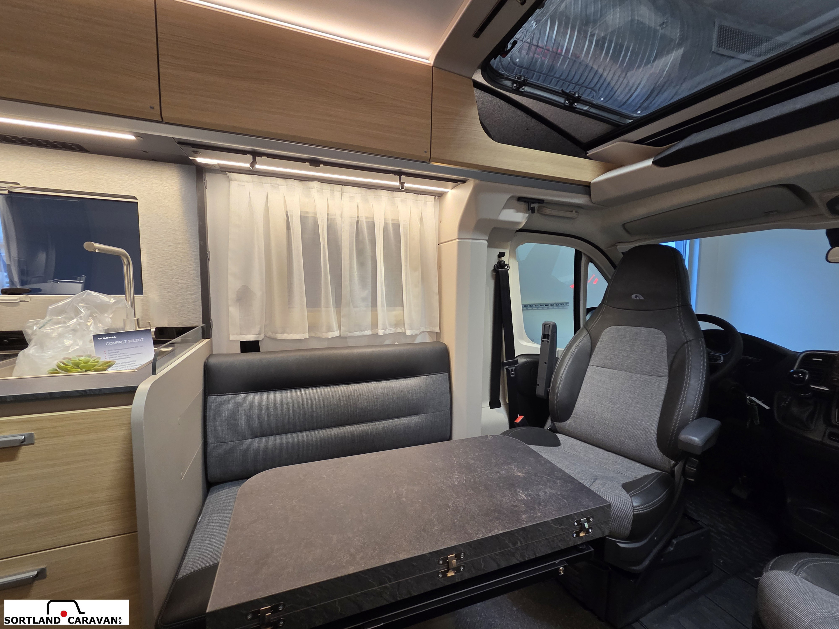 Adria COMPACT SELECT DL - - Adria