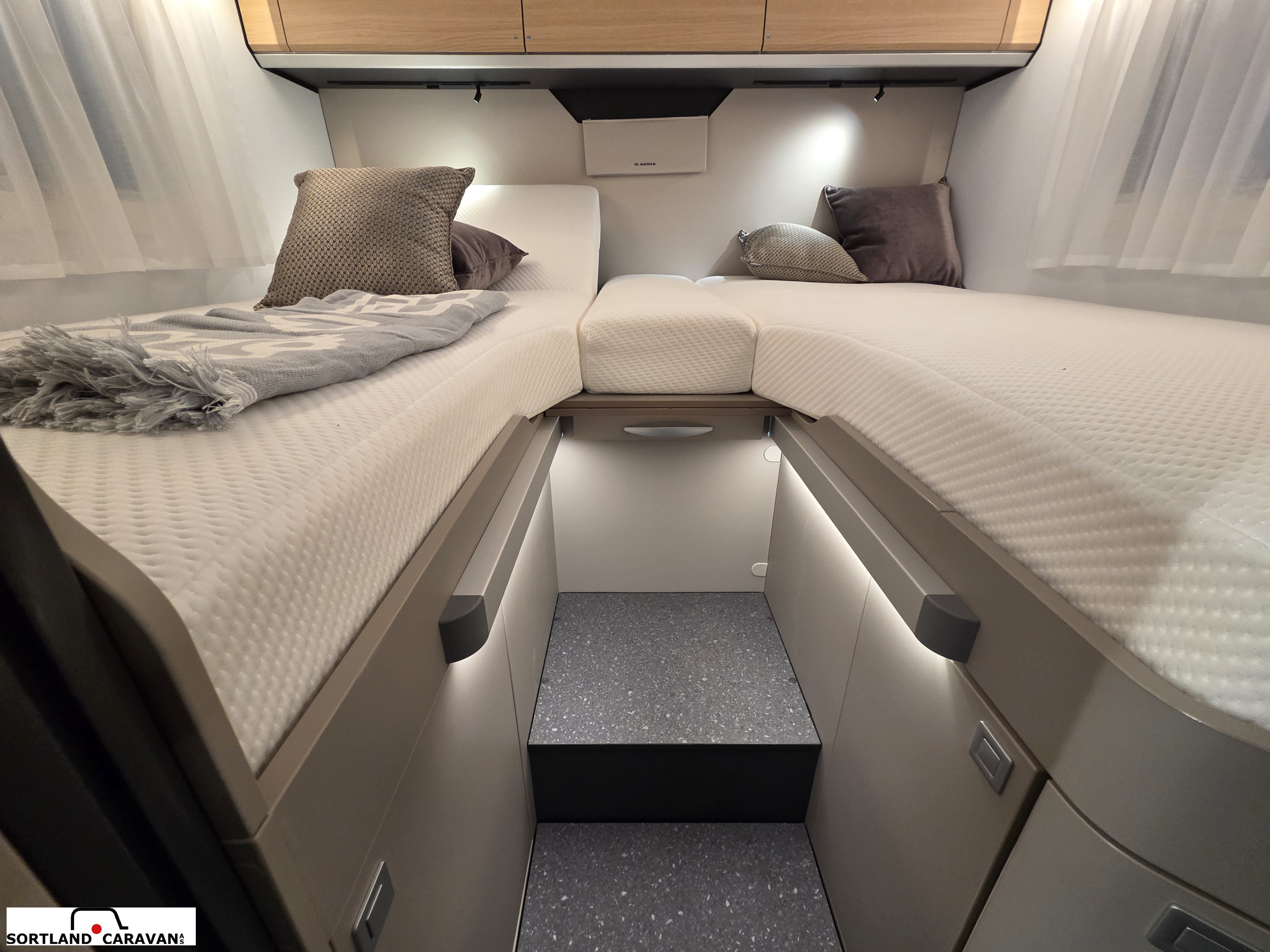 Adria COMPACT SELECT DL - - Adria