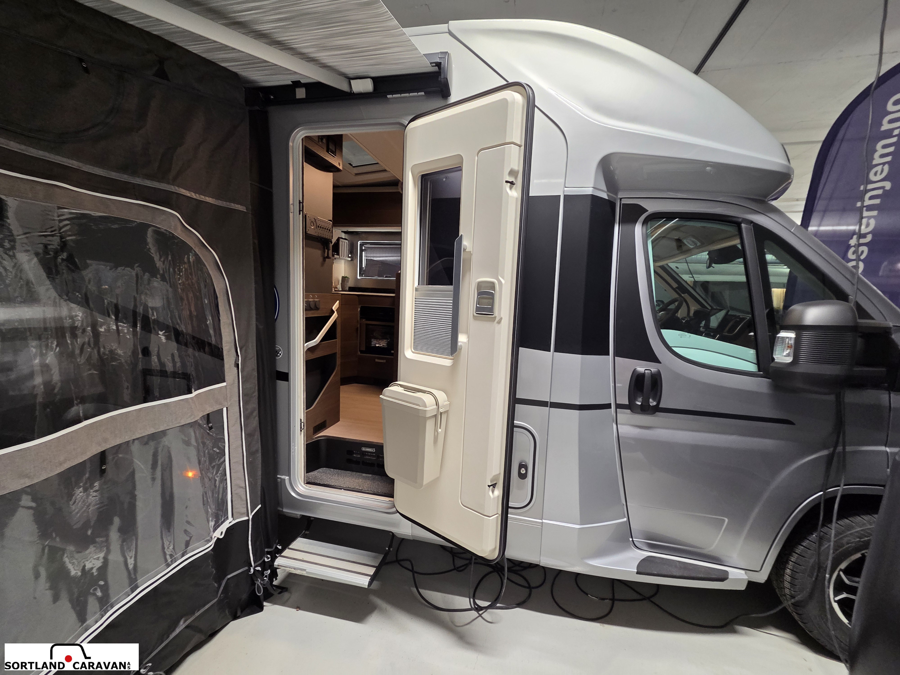 Adria MATRIX SUPREME 670 SL - - Adria