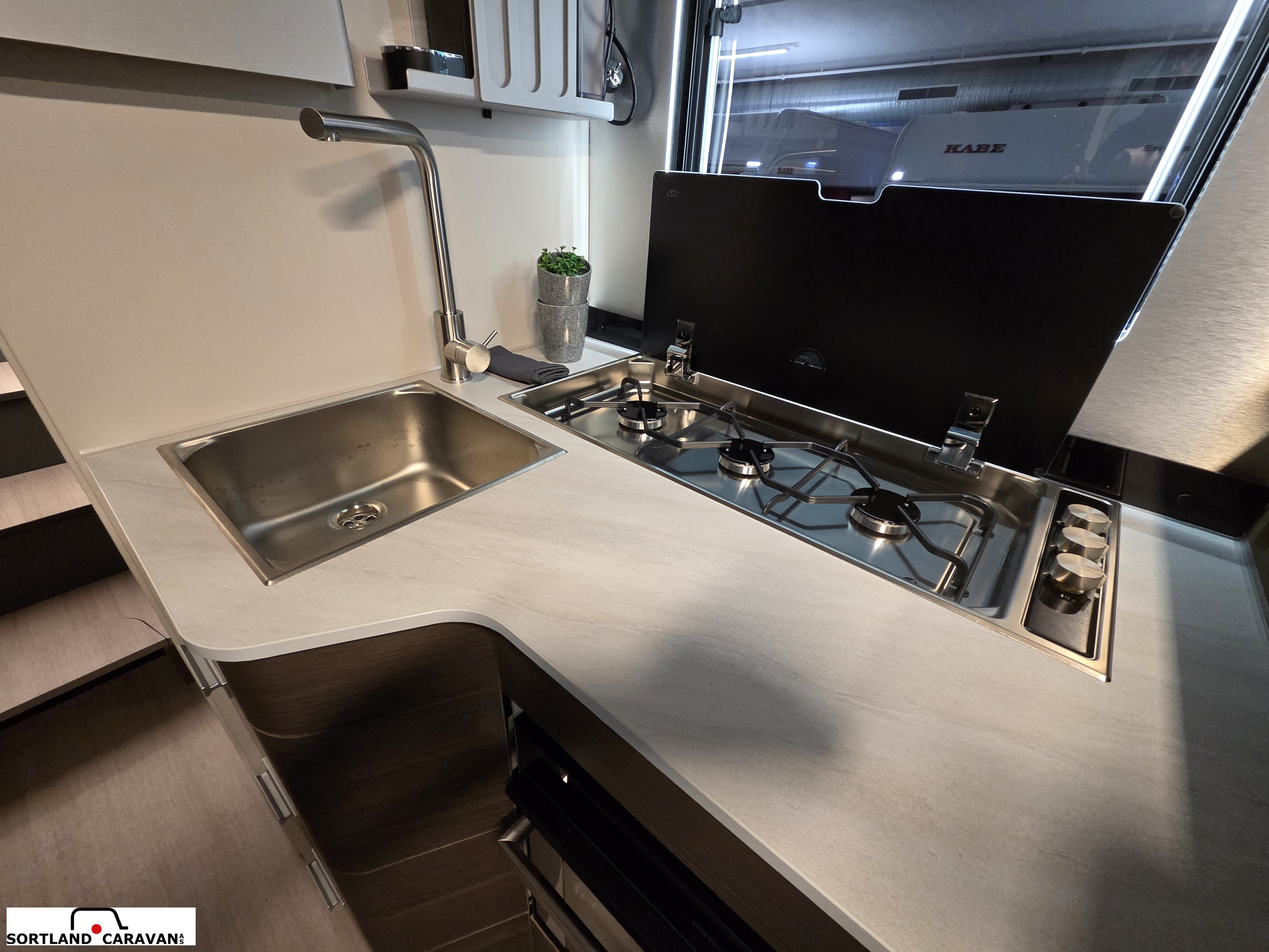 Adria MATRIX SUPREME 670 SL - - Adria