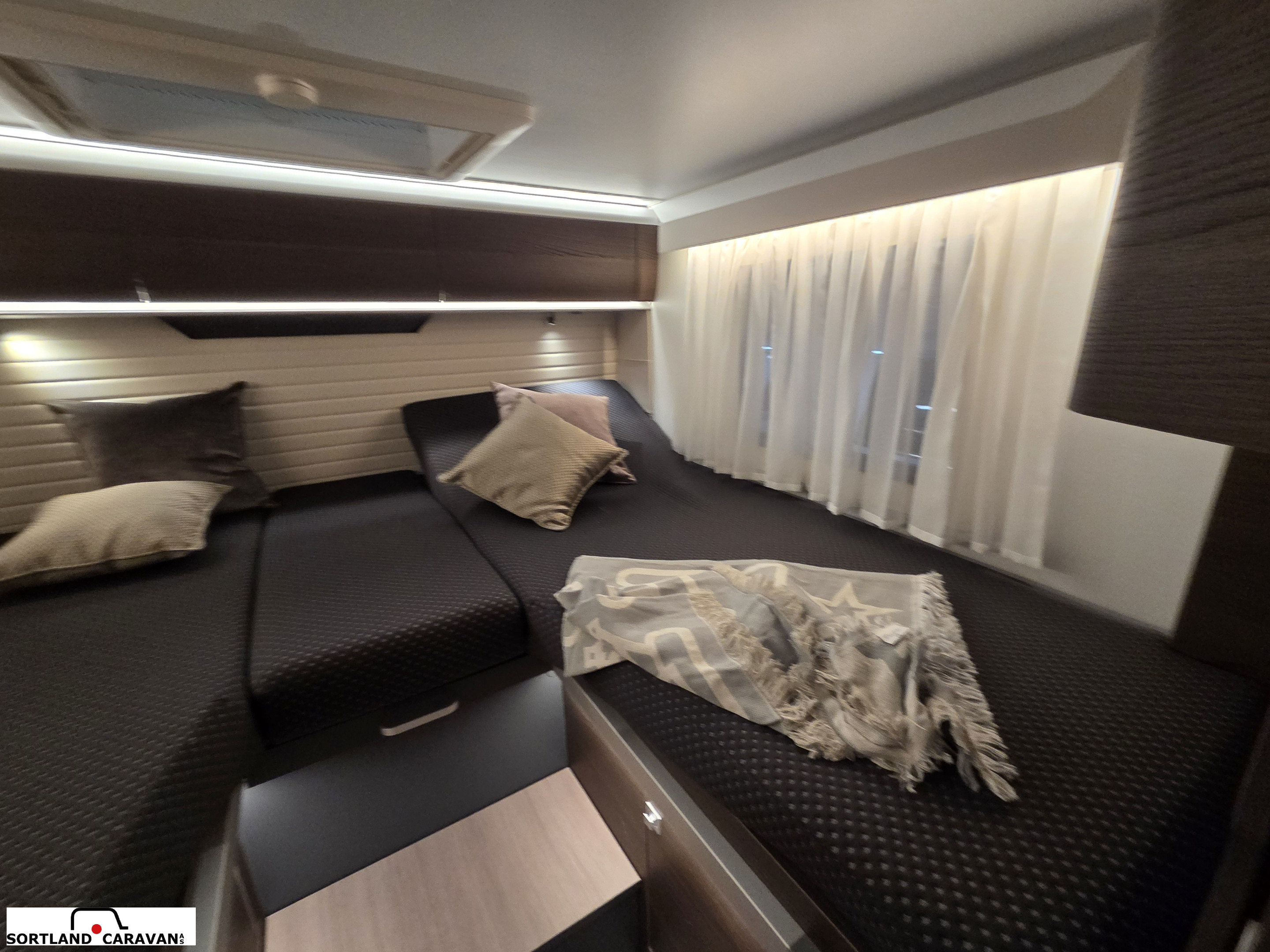 Adria MATRIX SUPREME 670 SL - - Adria