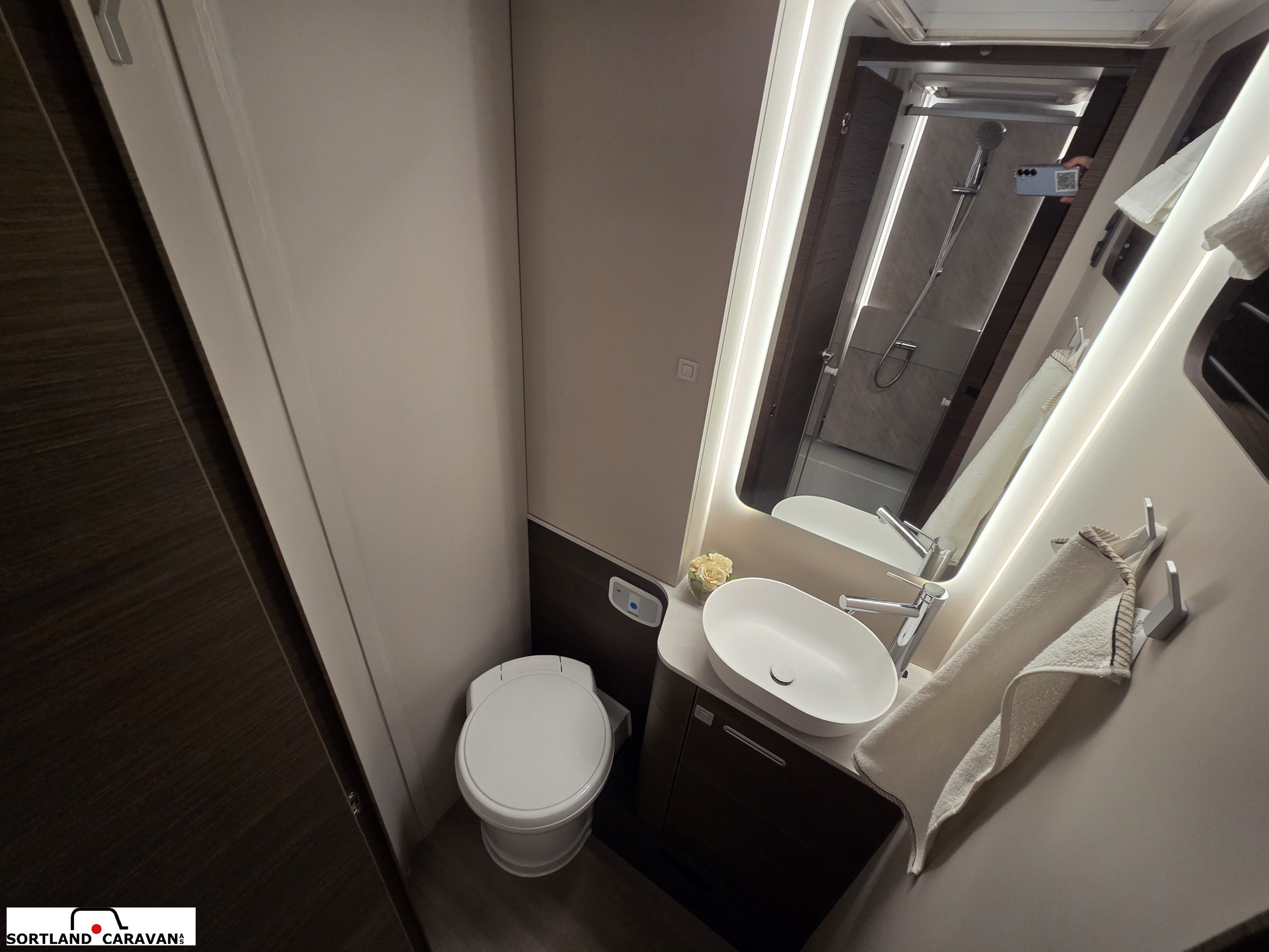 Adria MATRIX SUPREME 670 SL - - Adria