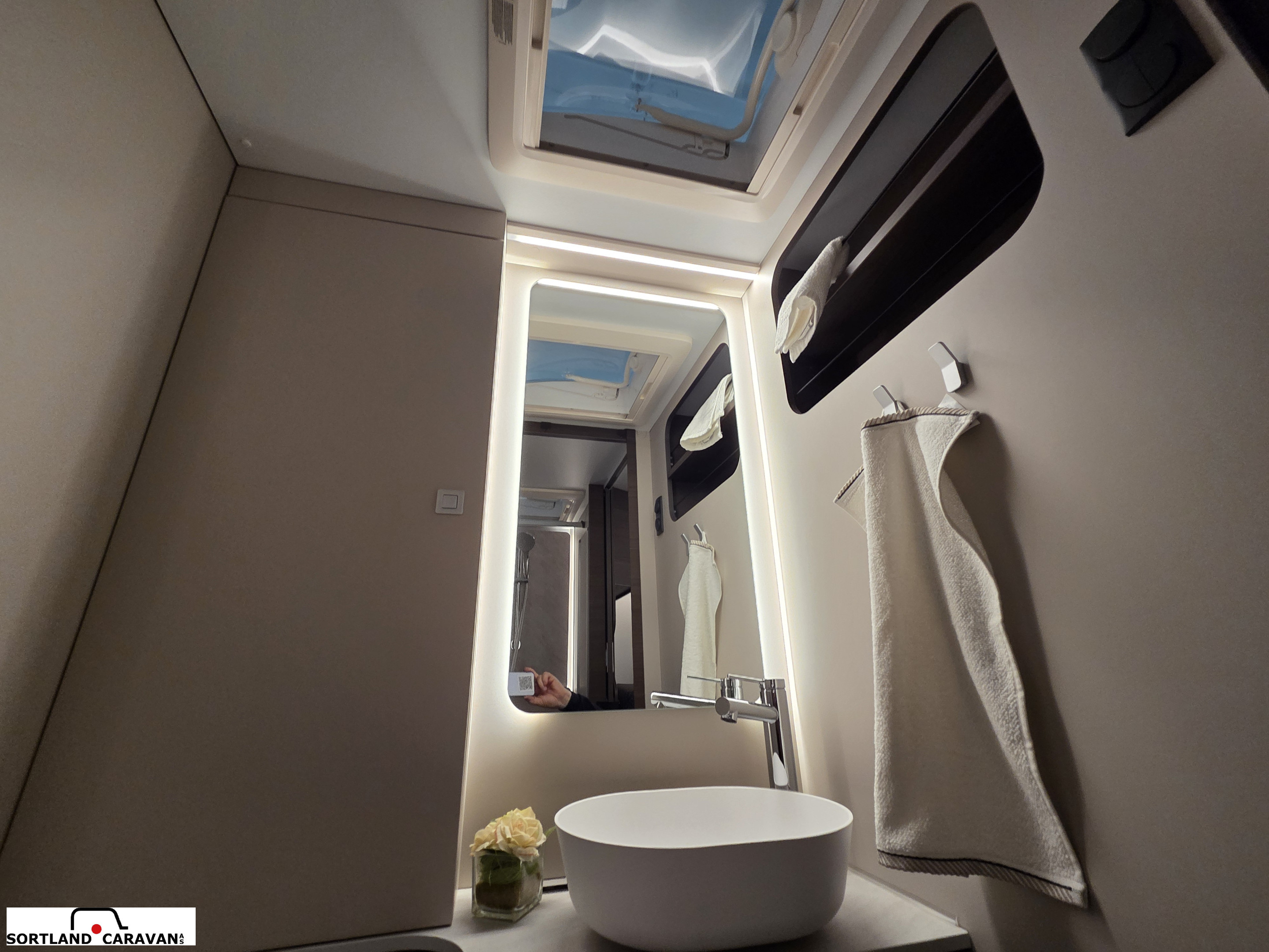 Adria MATRIX SUPREME 670 SL - - Adria