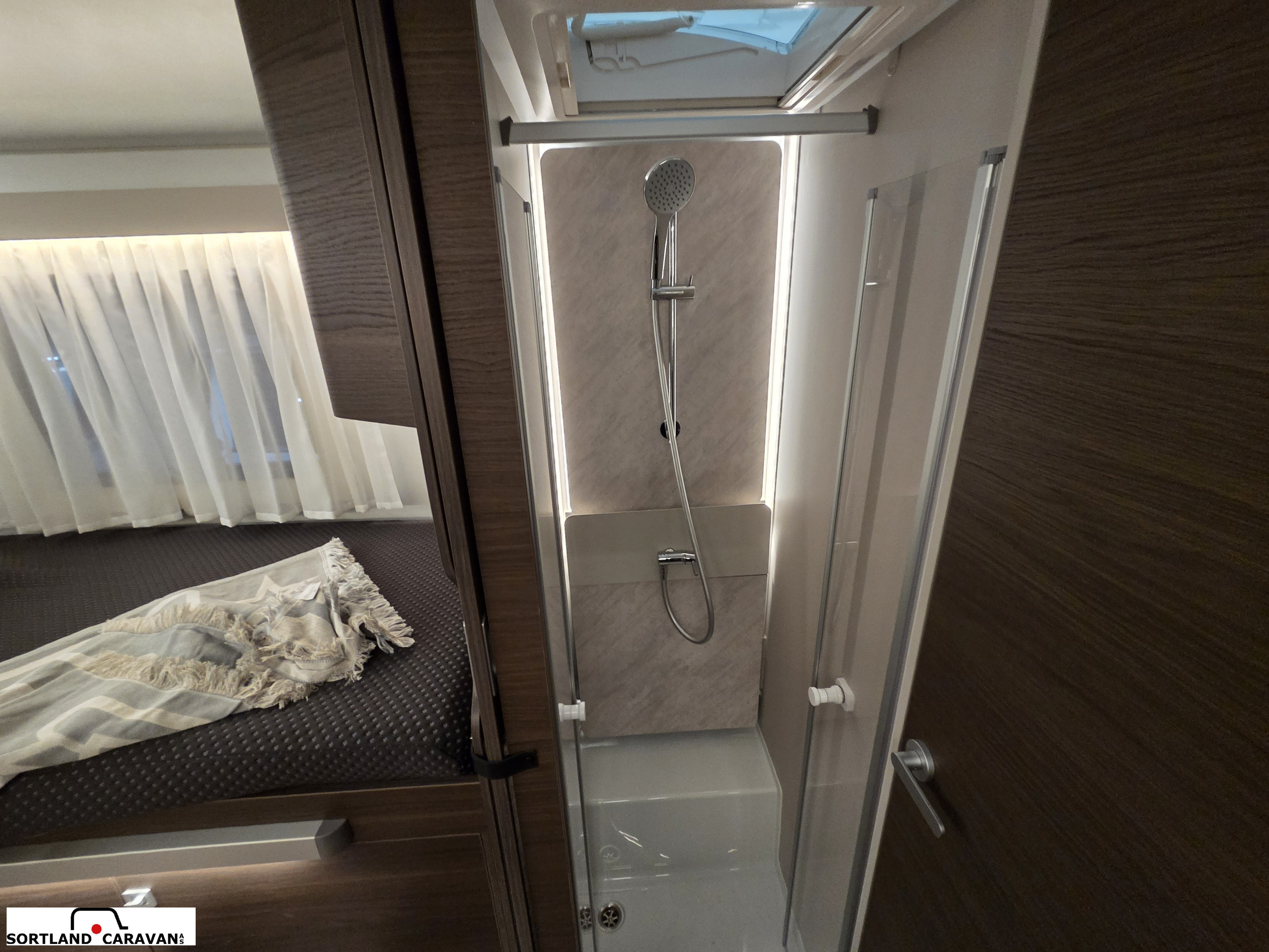 Adria MATRIX SUPREME 670 SL - - Adria