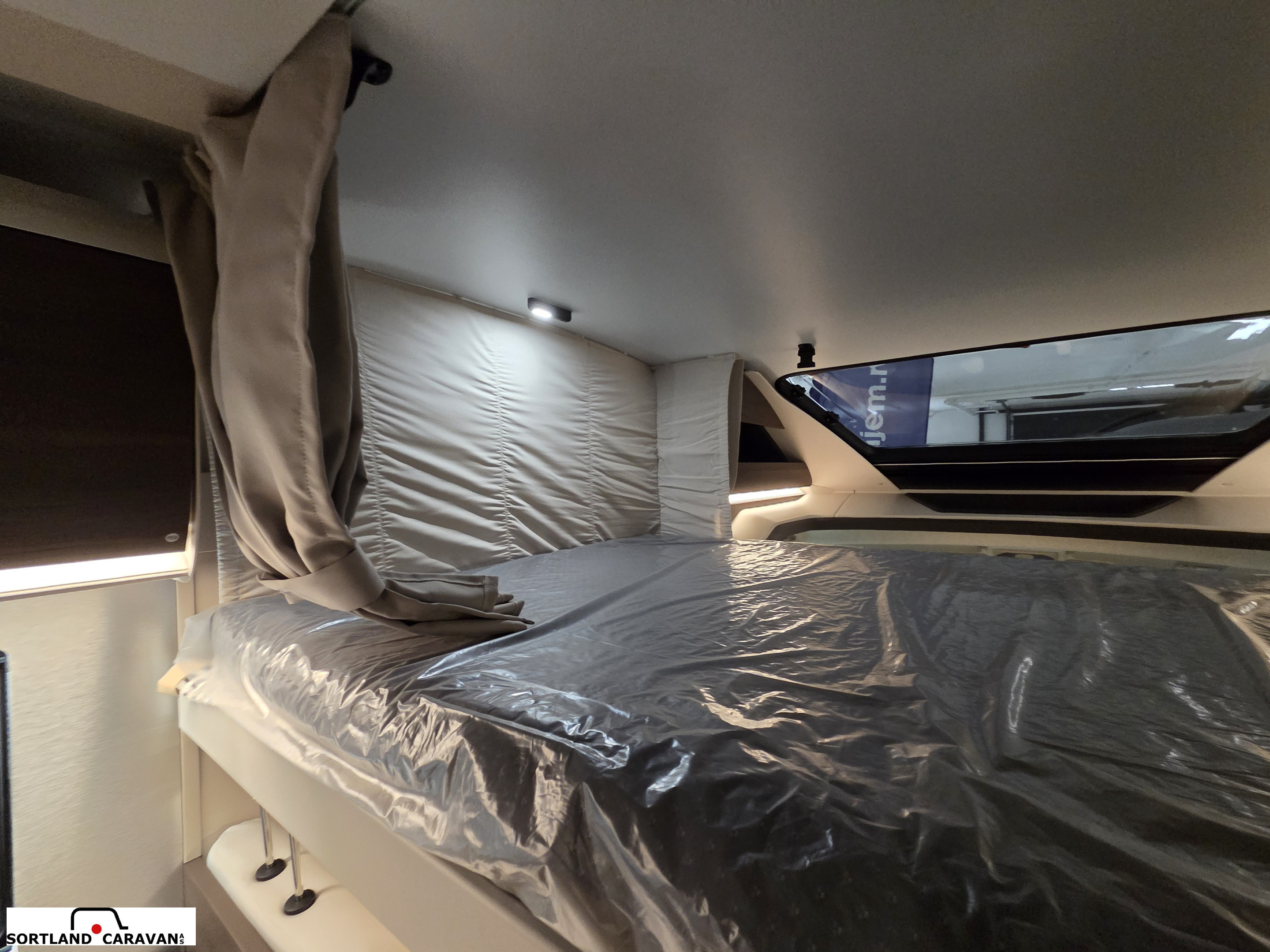 Adria MATRIX SUPREME 670 SL - - Adria
