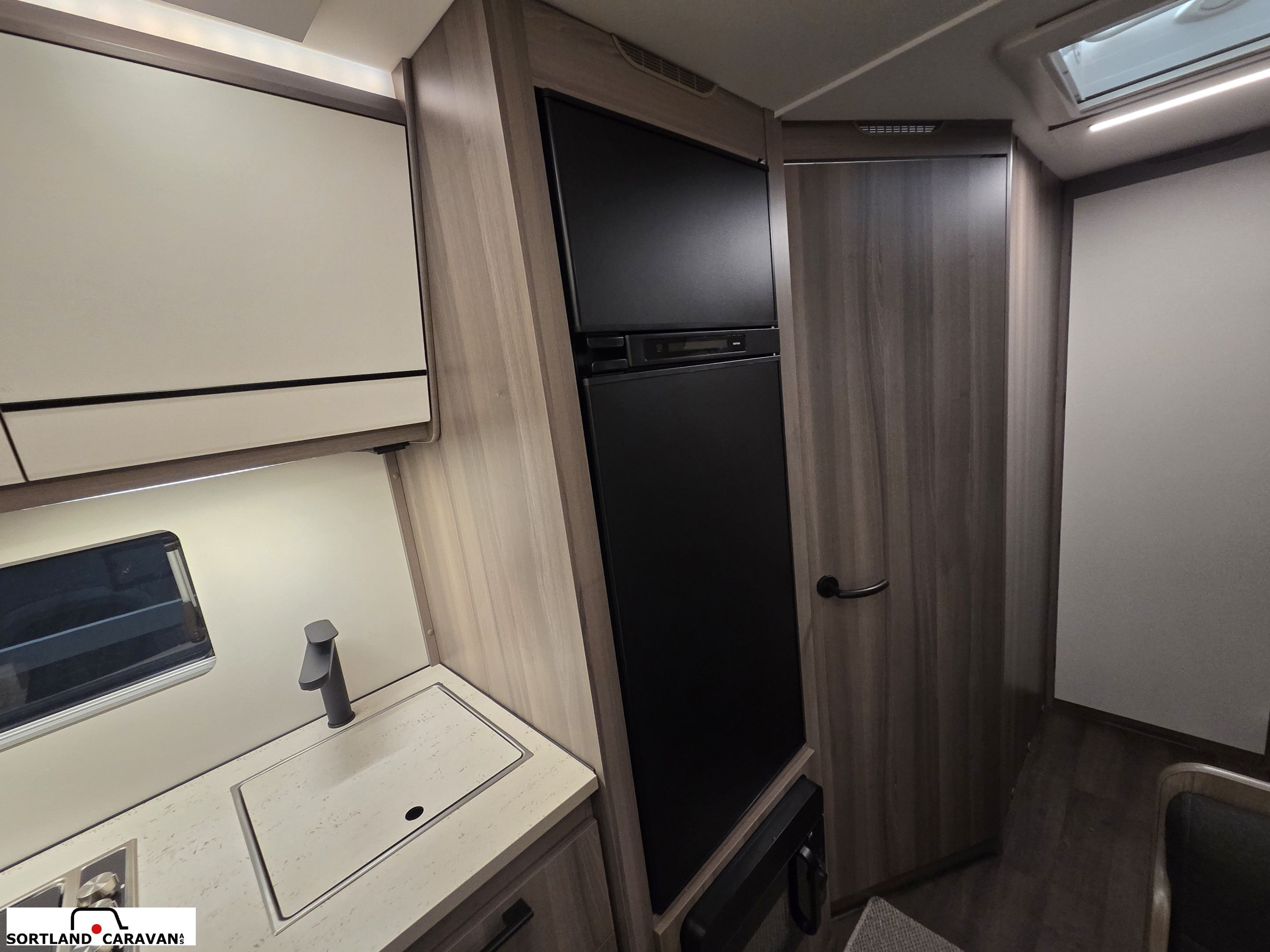 KABE ESTATE 600 GDL KS - KABE
